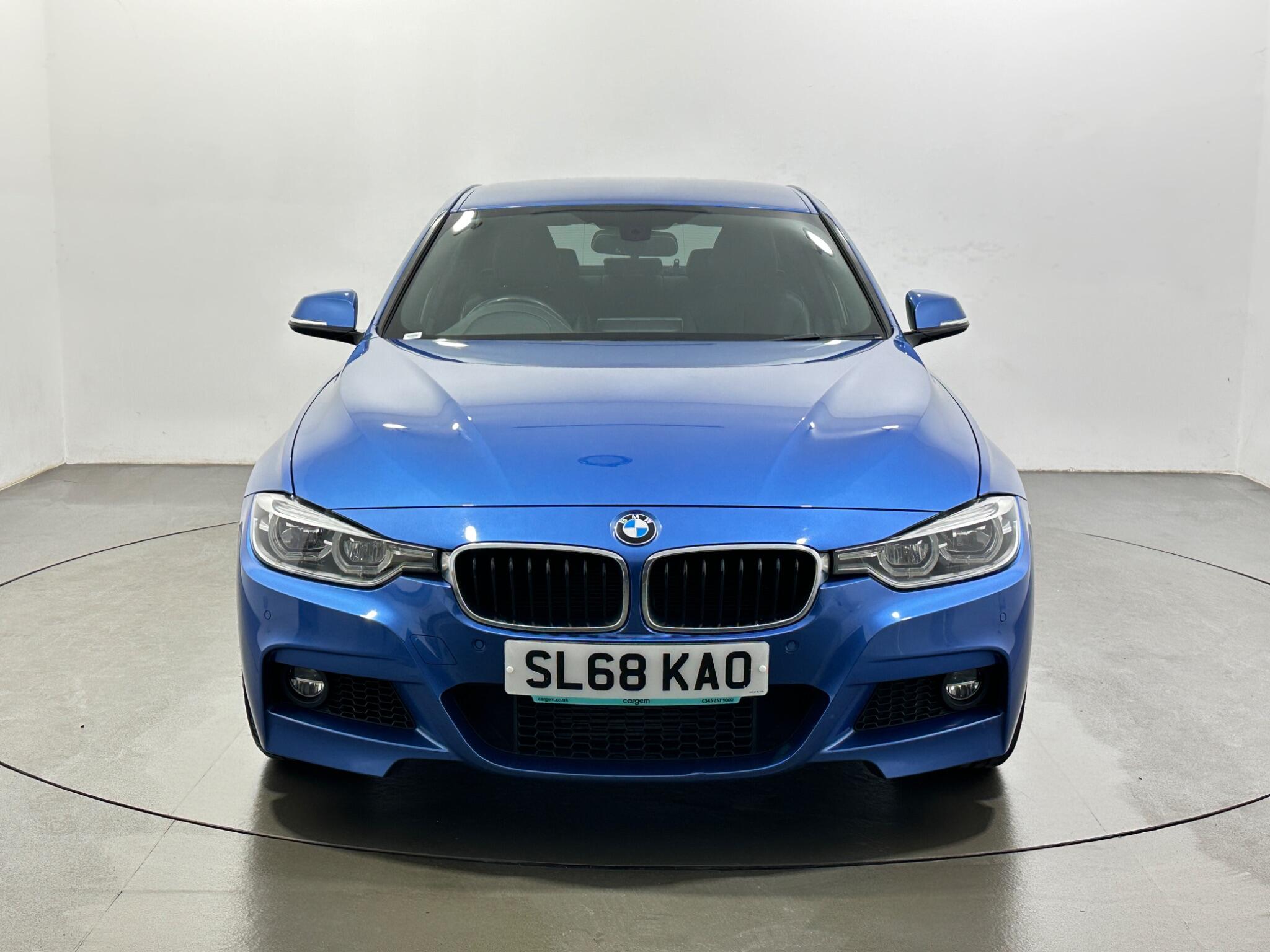 BMW 3 Series view 3