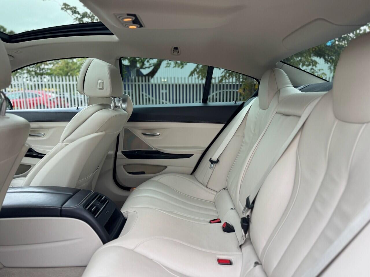 BMW 6 Series view 32