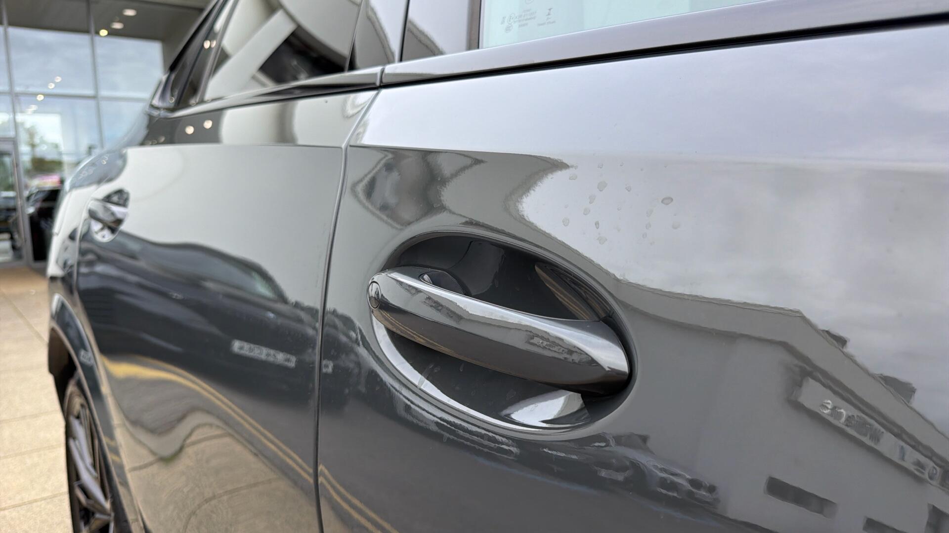 BMW X6 view 26