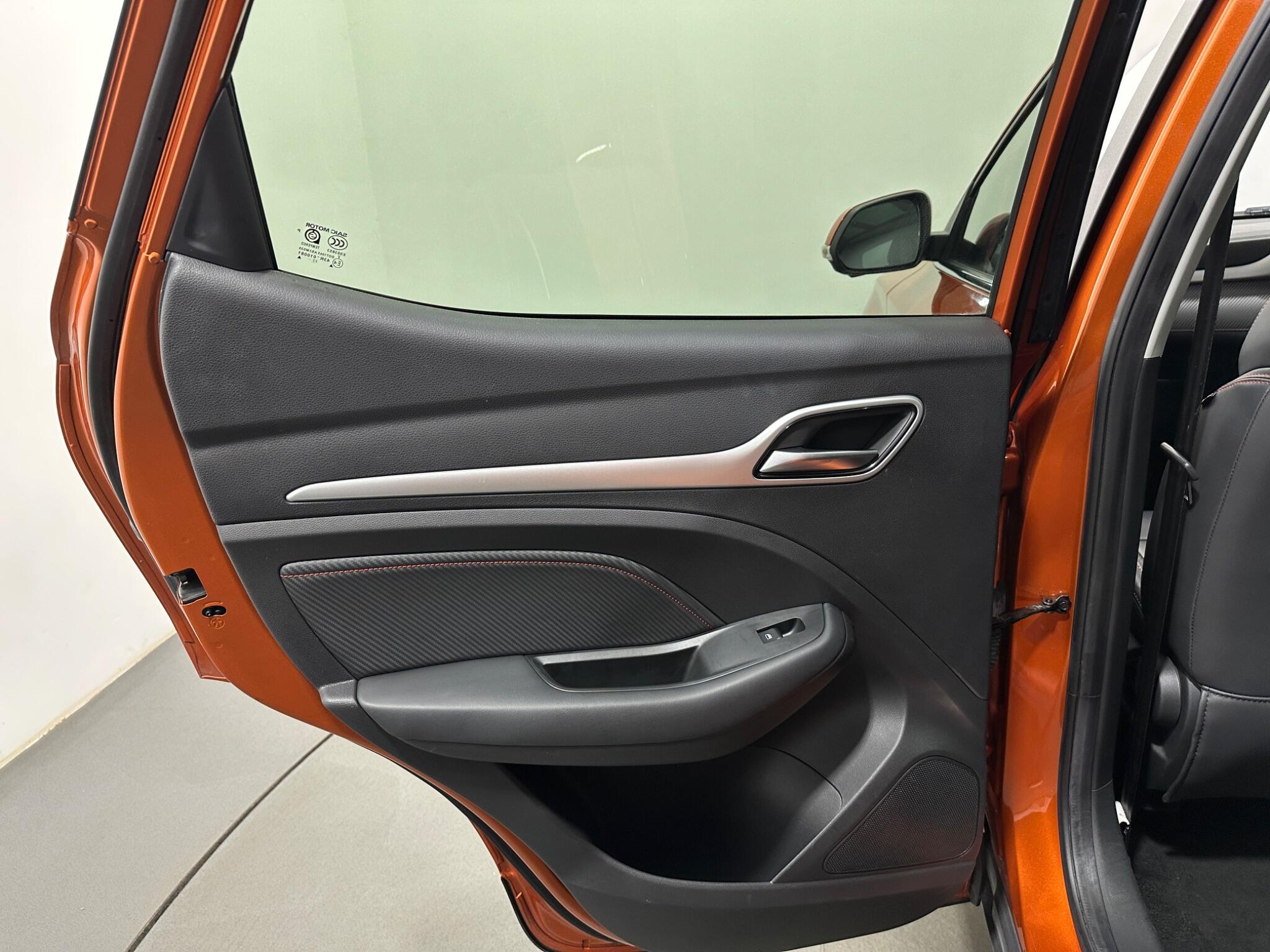 MG ZS view 39