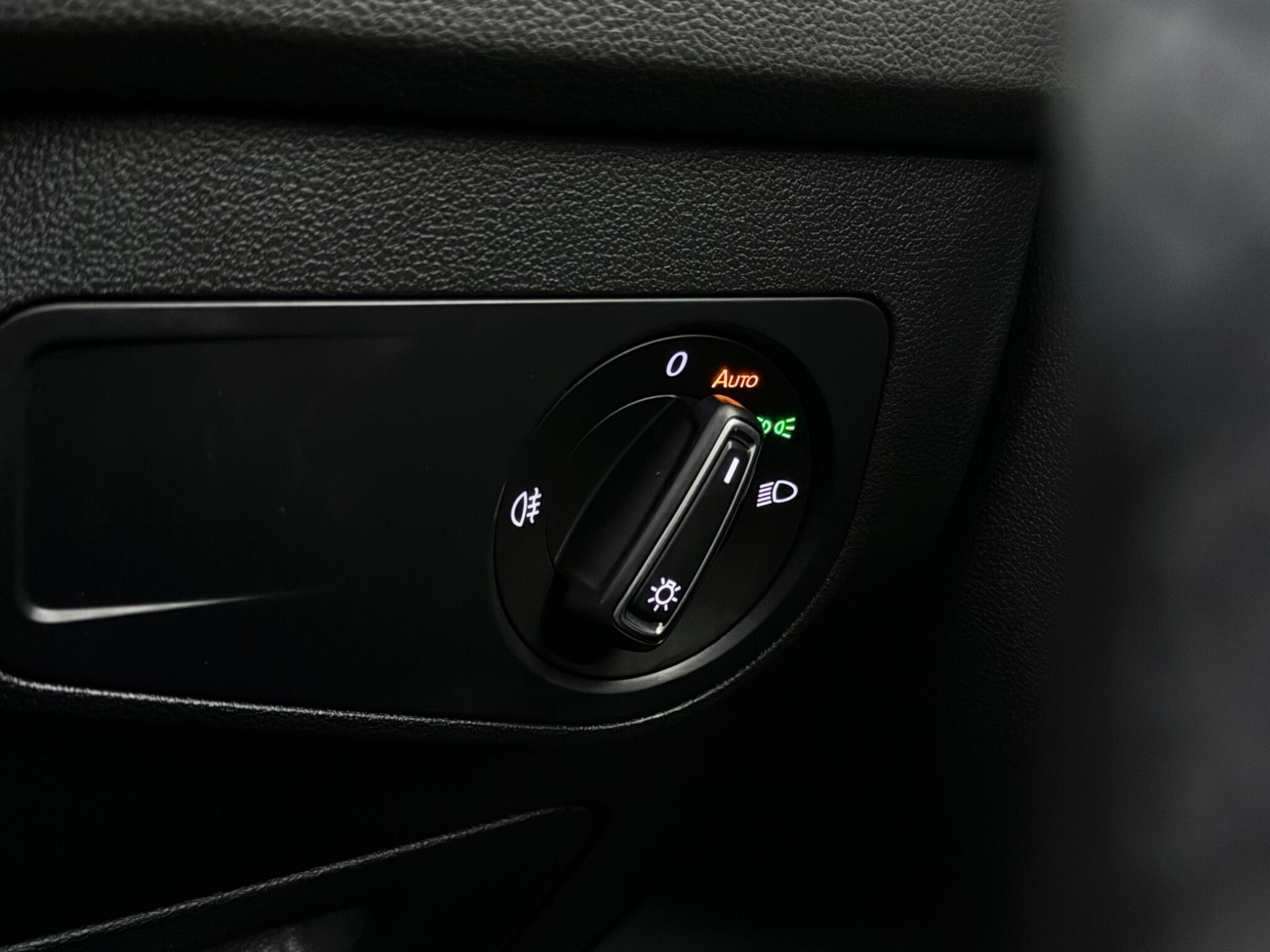 Volkswagen Tiguan view 19