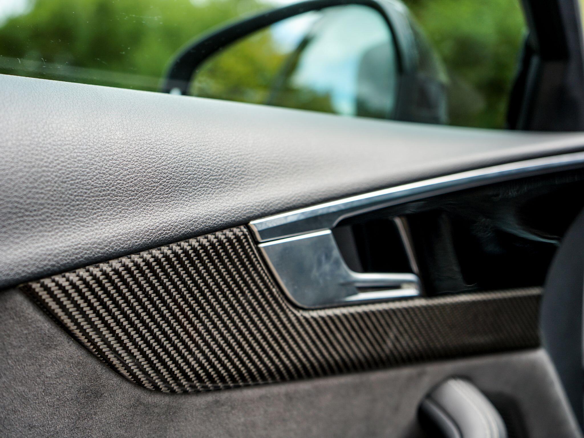 Audi RS4 Avant view 24