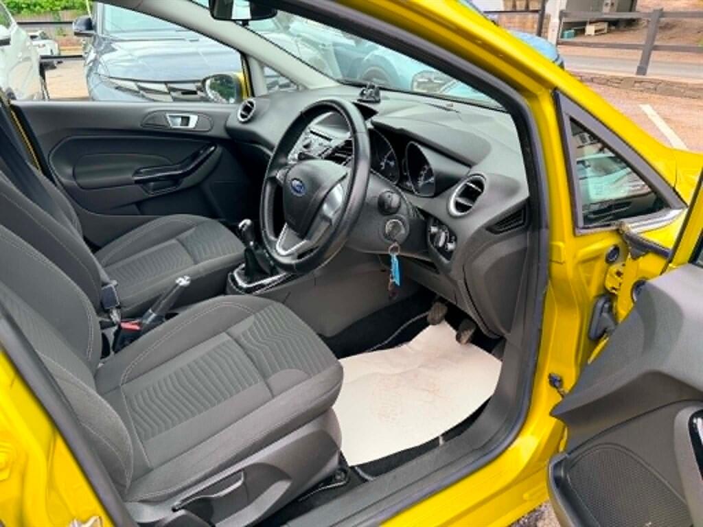 Ford Fiesta view 9