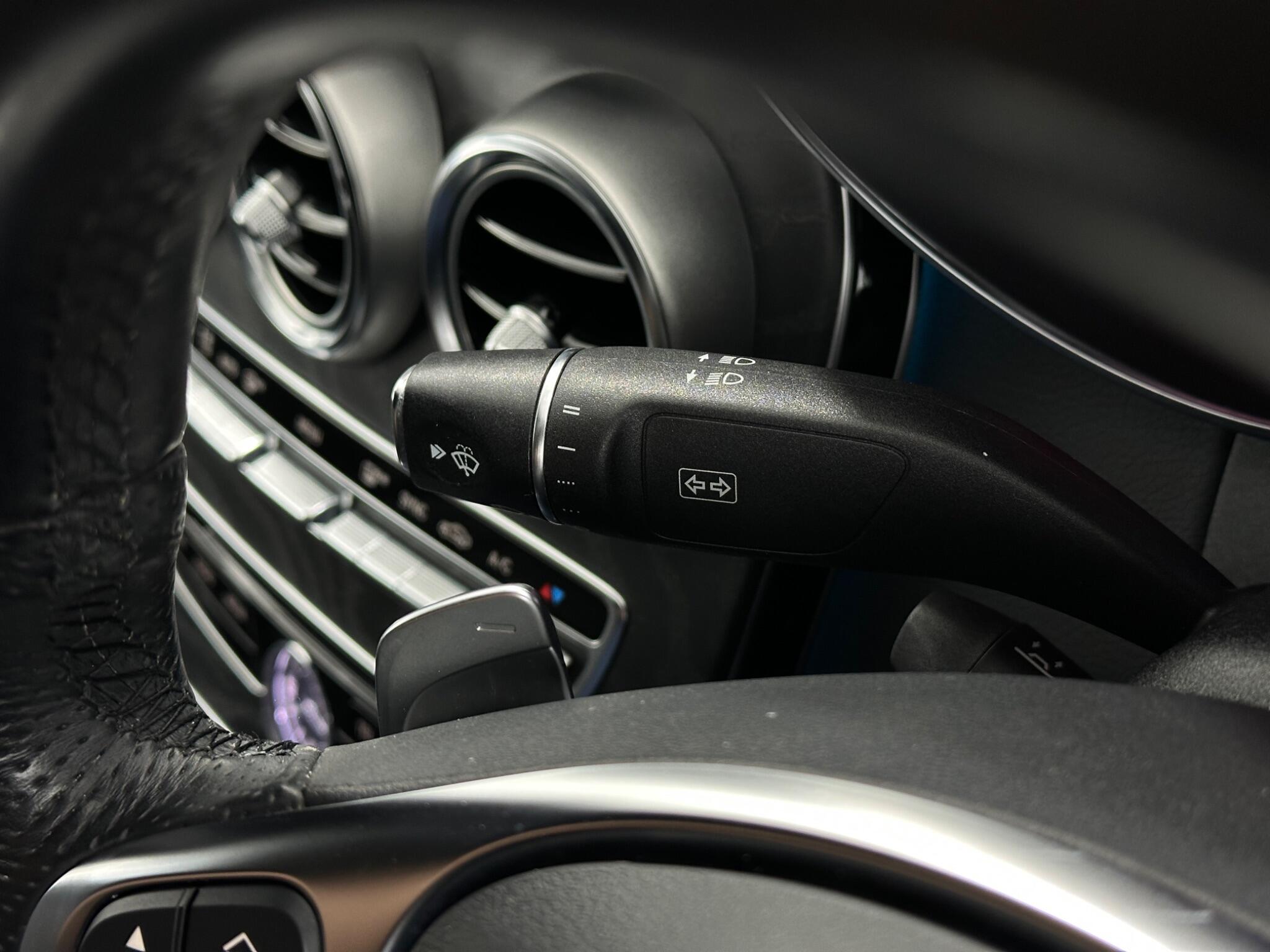 Mercedes-Benz C Class view 14