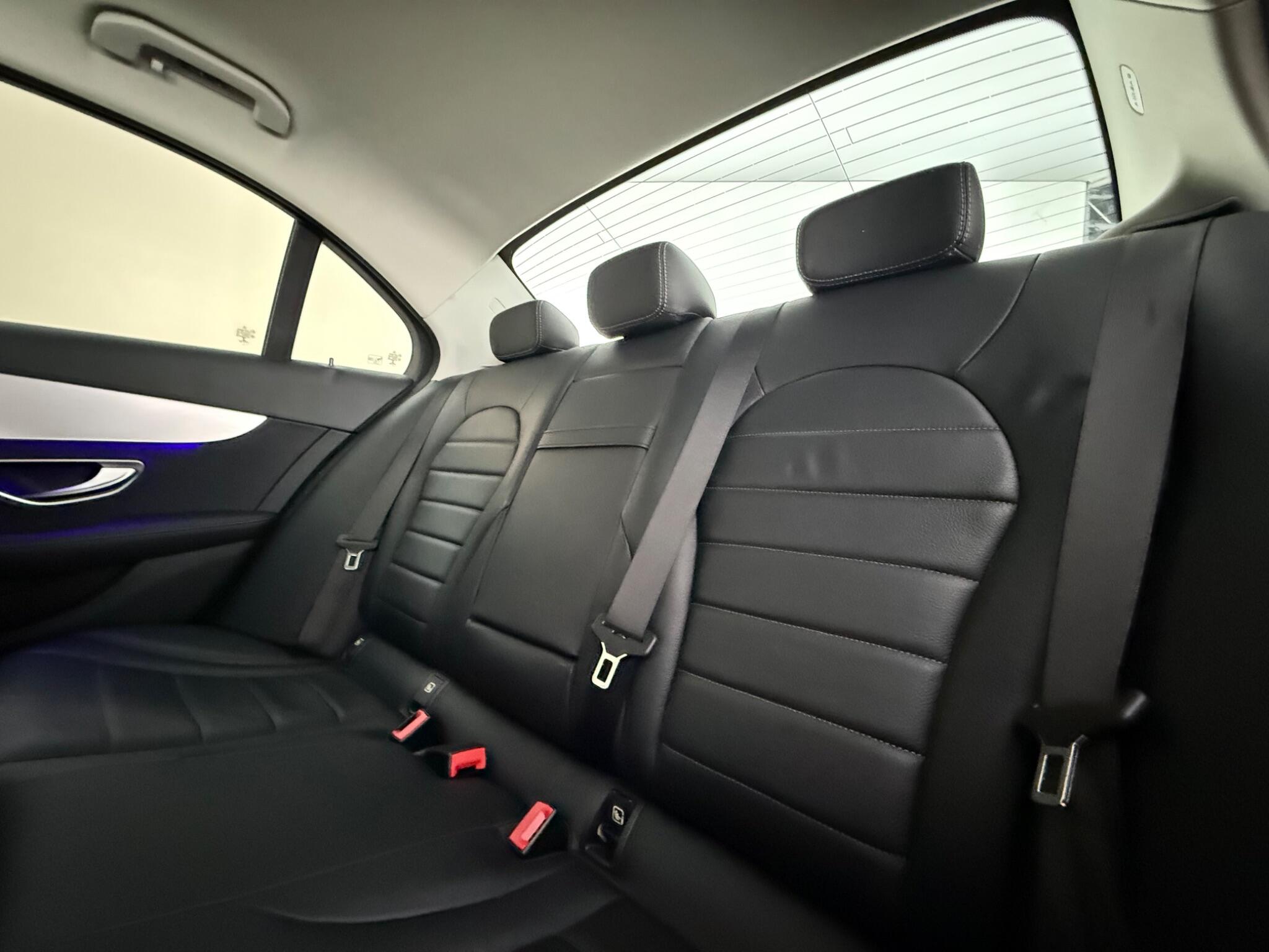 Mercedes-Benz C-Class view 33