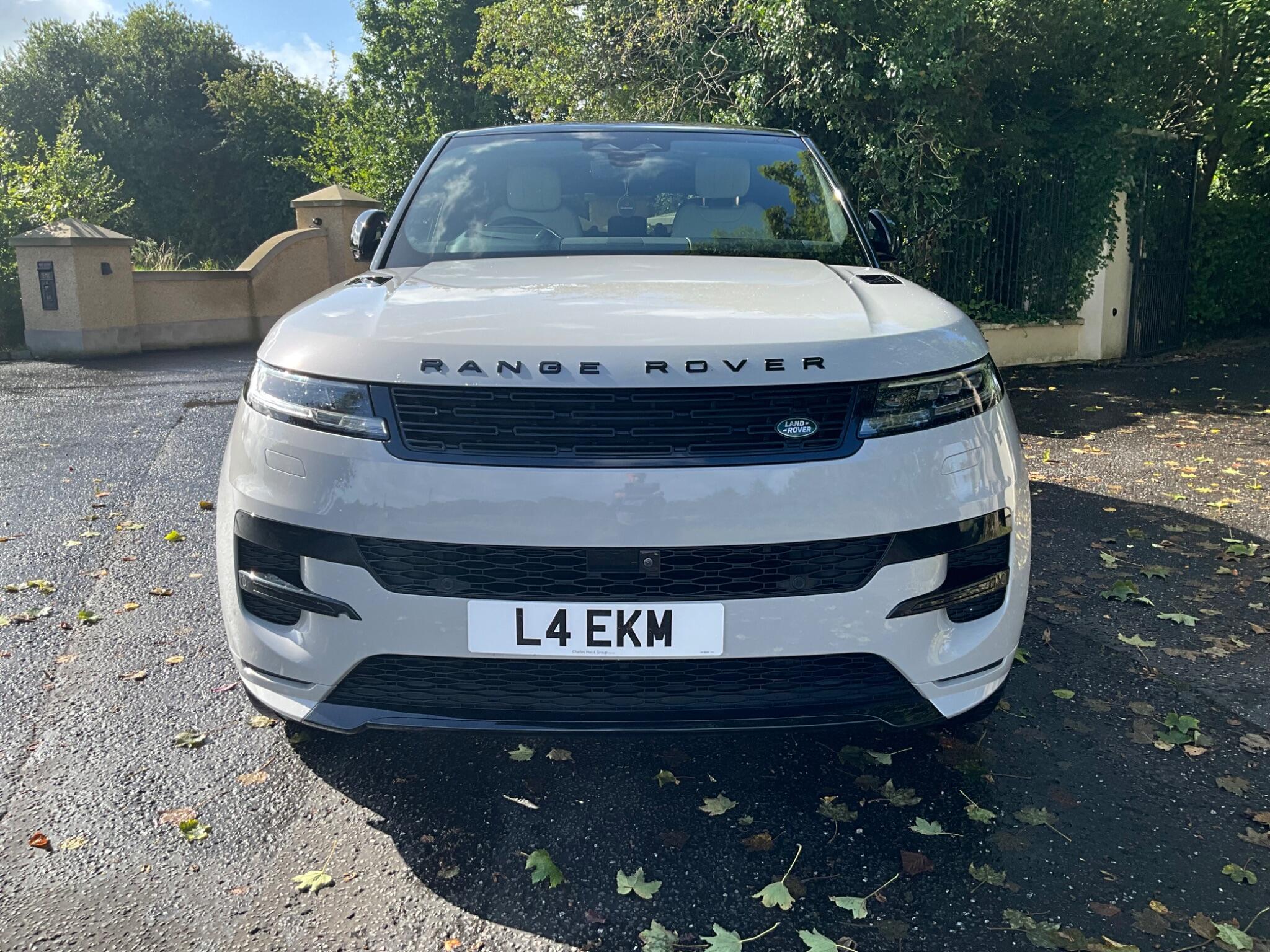 Land Rover Range Rover Sport view 2