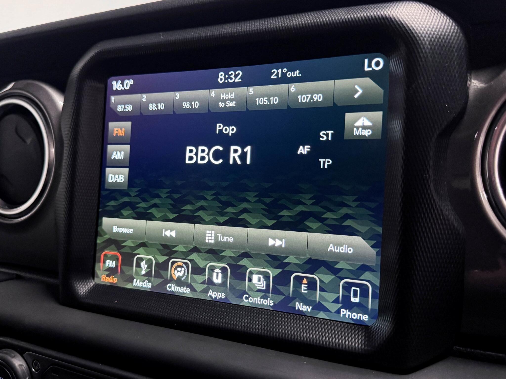Jeep Wrangler view 40