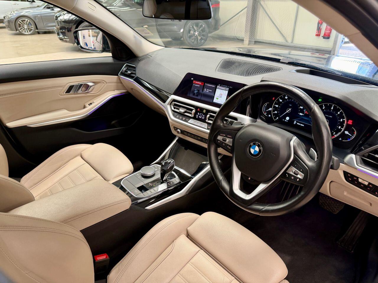 BMW 3 Series view 4