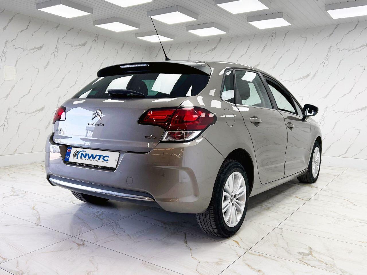 Citroen C4 view 11