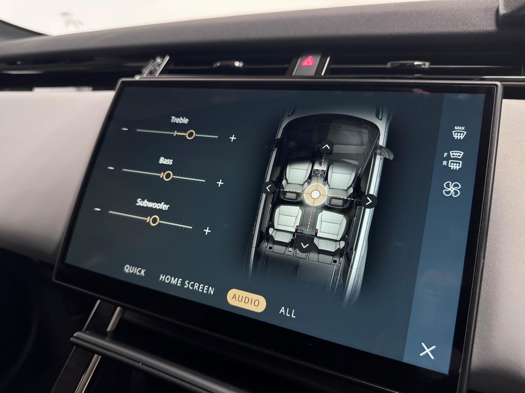 Land Rover Range Rover Velar view 49