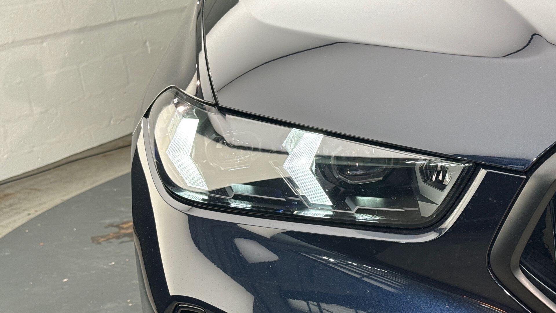 BMW X6 view 24