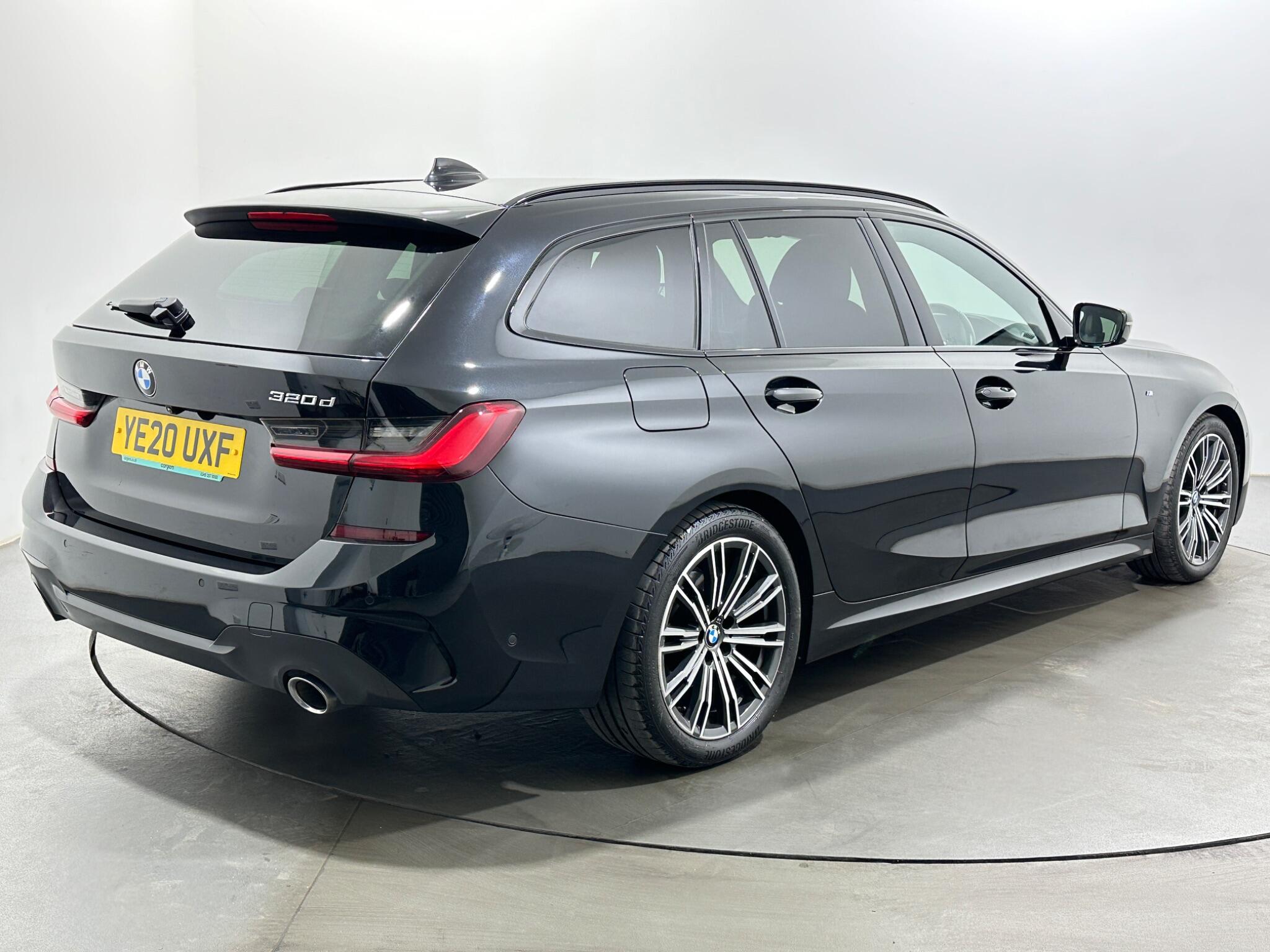 BMW 3 Series view 8