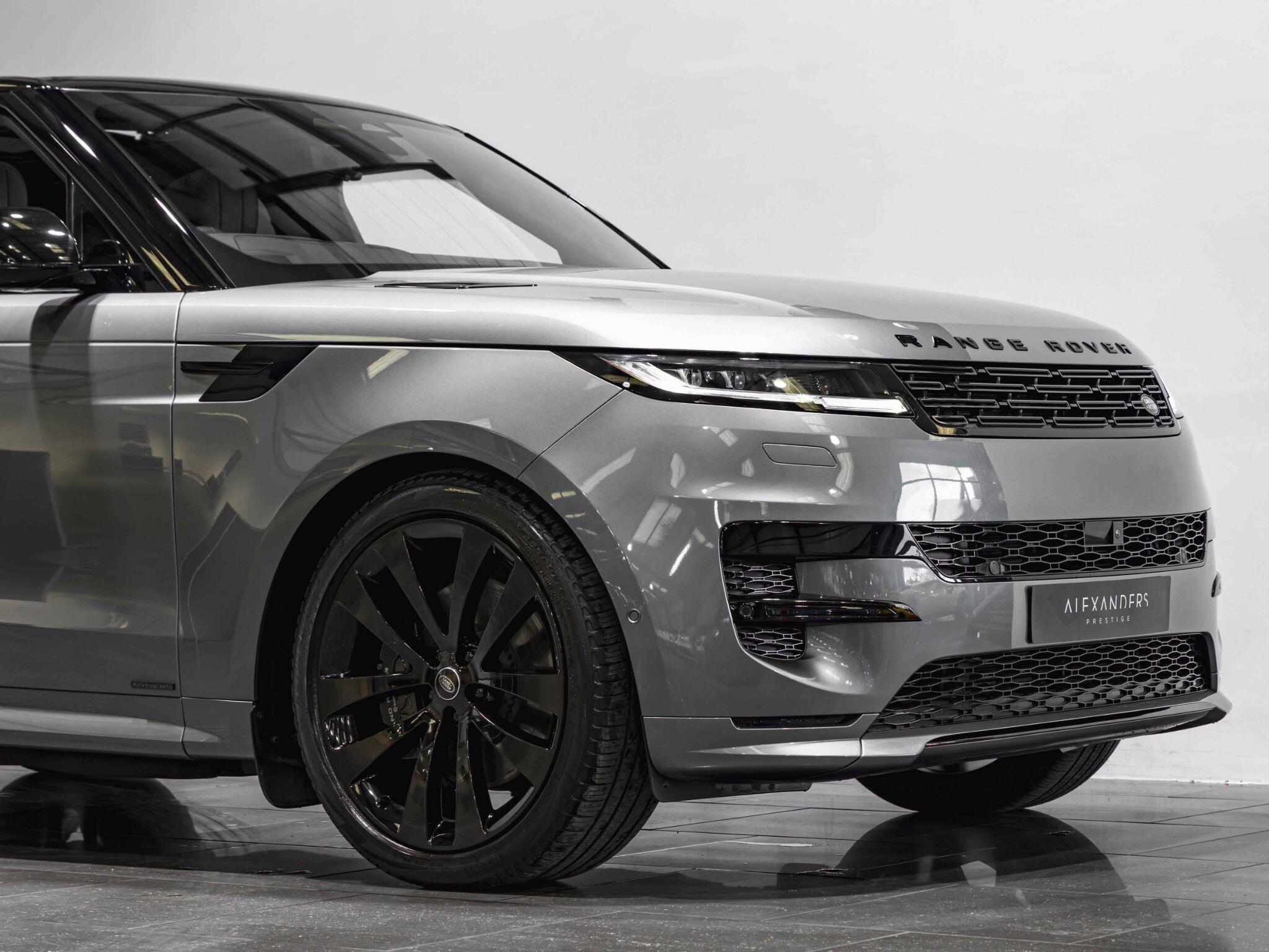 Land Rover Range Rover Sport view 12