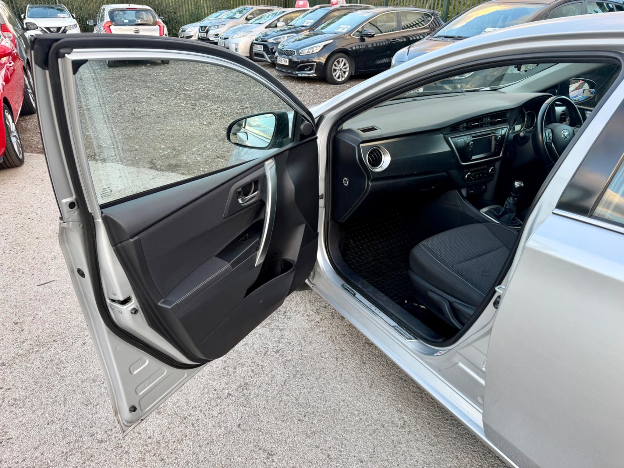 Toyota Auris view 37