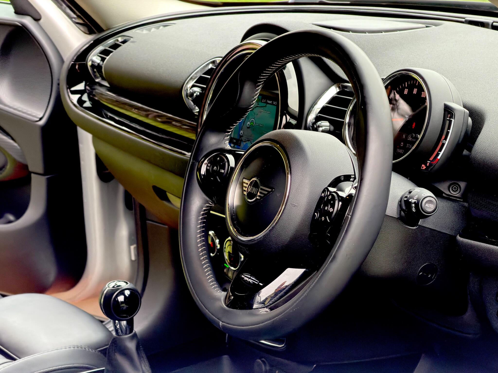 Mini Clubman view 9