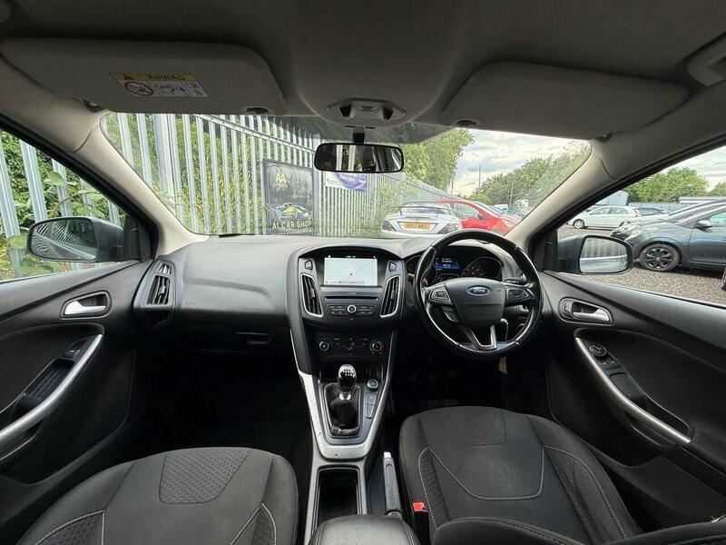 2017 Ford Focus image 30