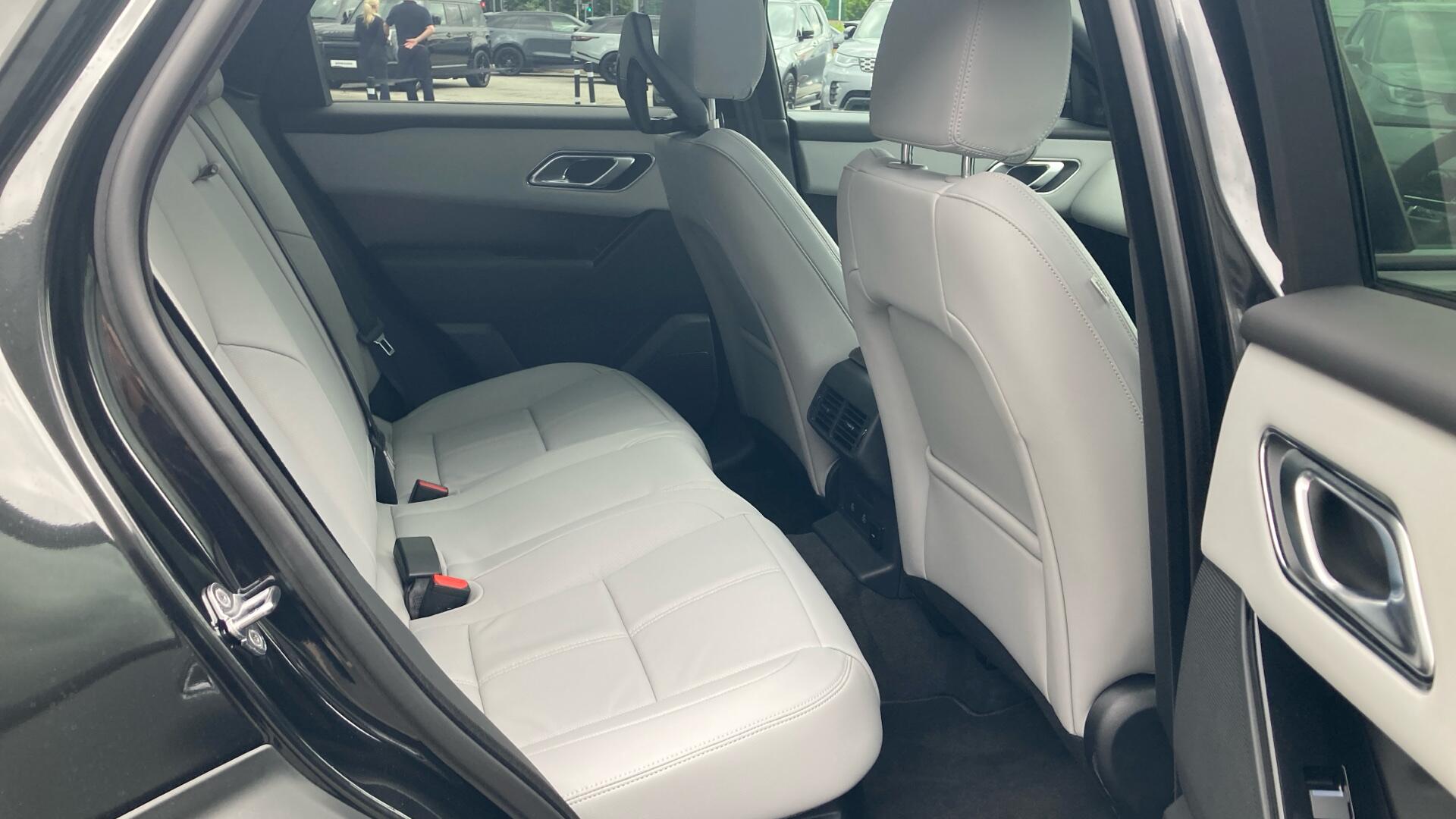Land Rover Range Rover Velar view 35