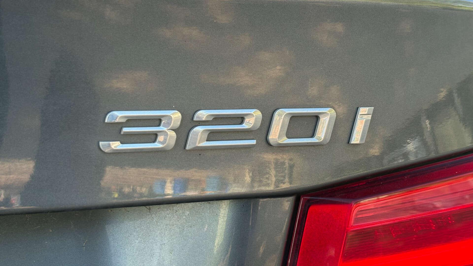 BMW 3 Series view 49
