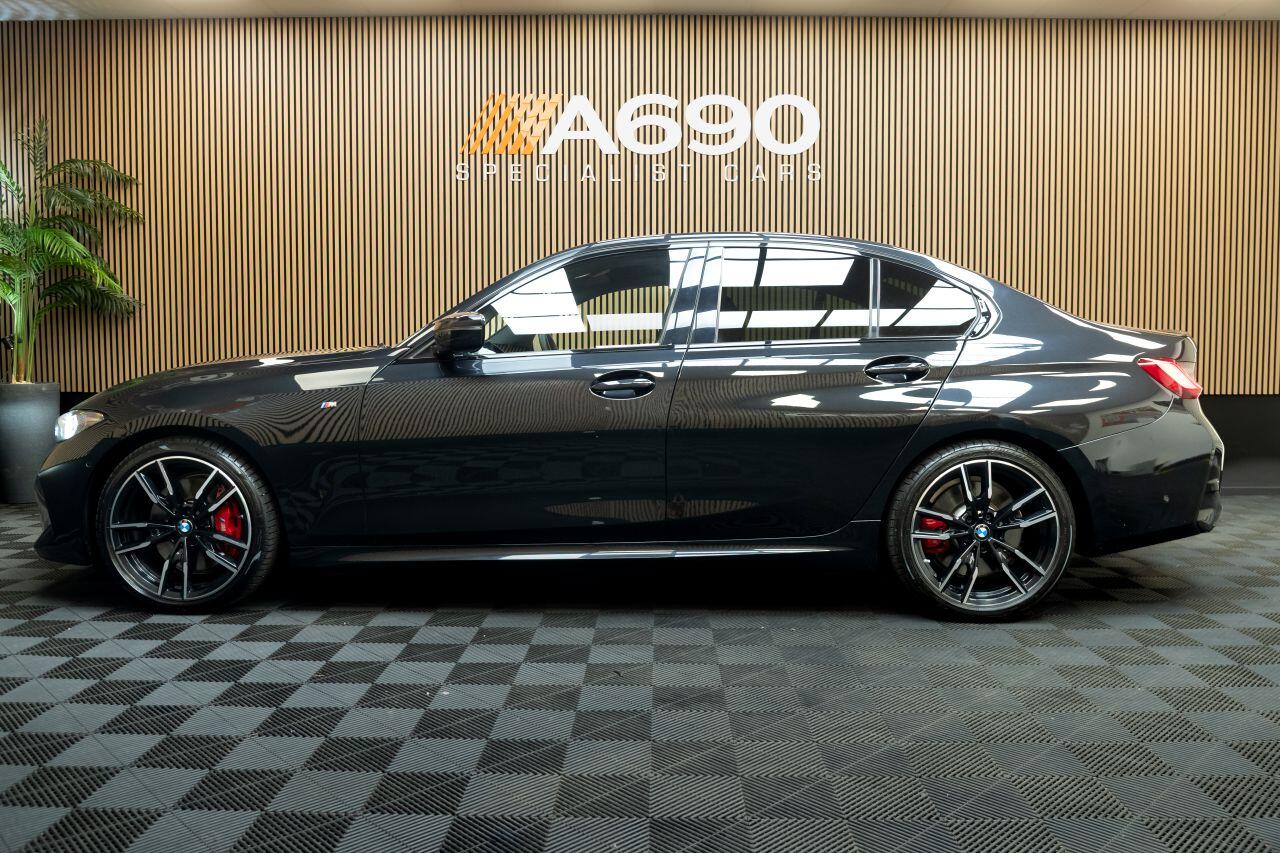 BMW 3 Series view 4