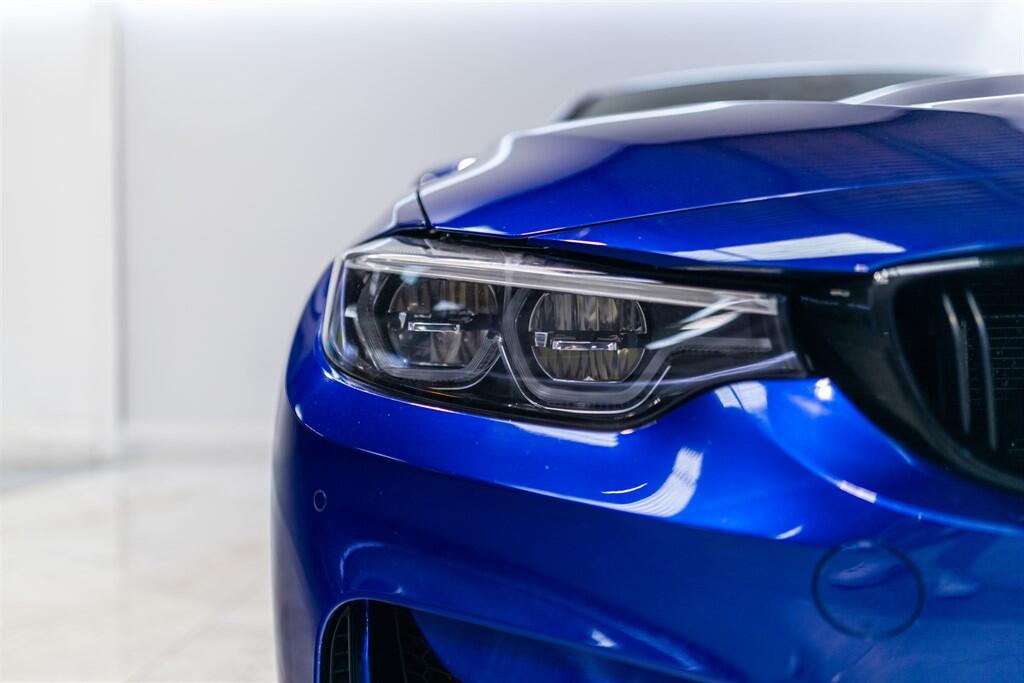 BMW M4 view 12