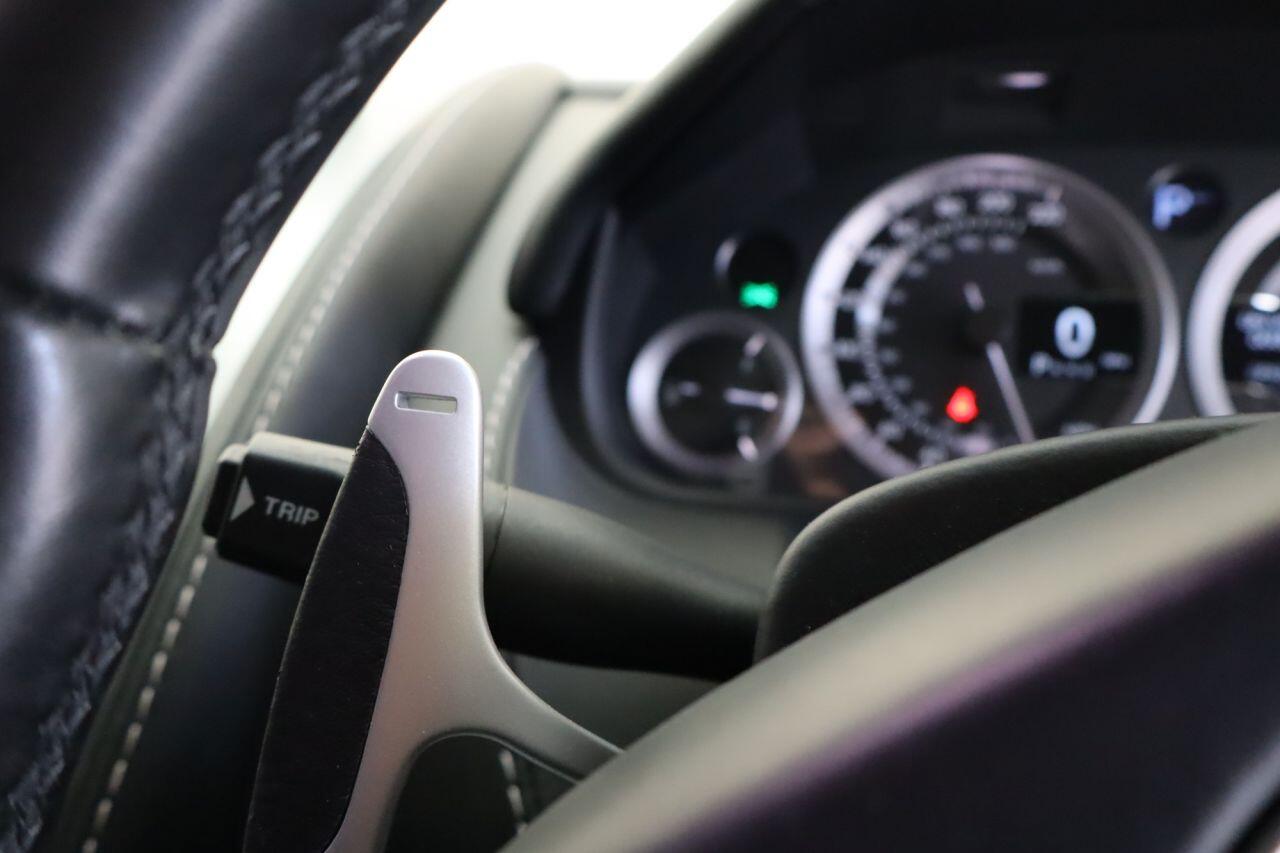 Aston Martin Rapide view 29