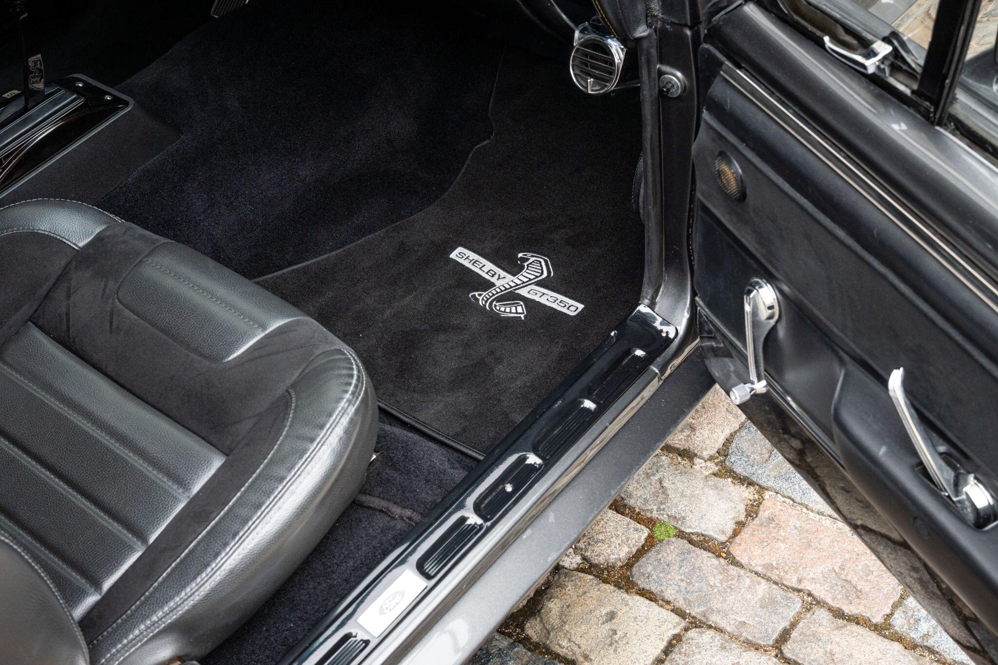 Ford Mustang view 53