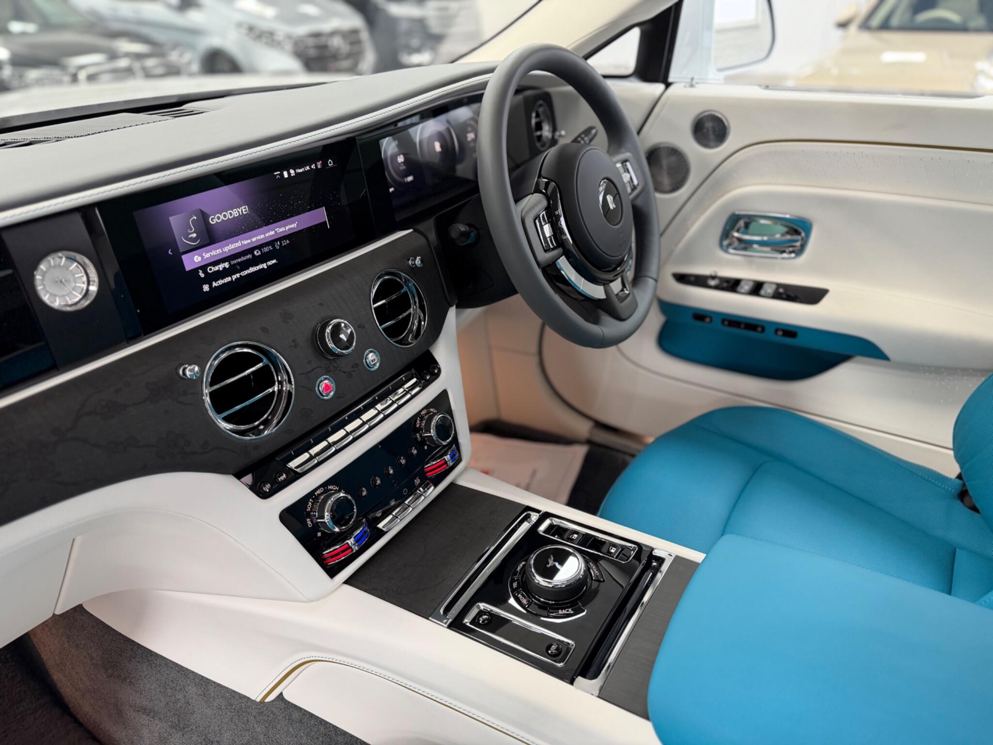 Rolls-Royce Spectre view 41