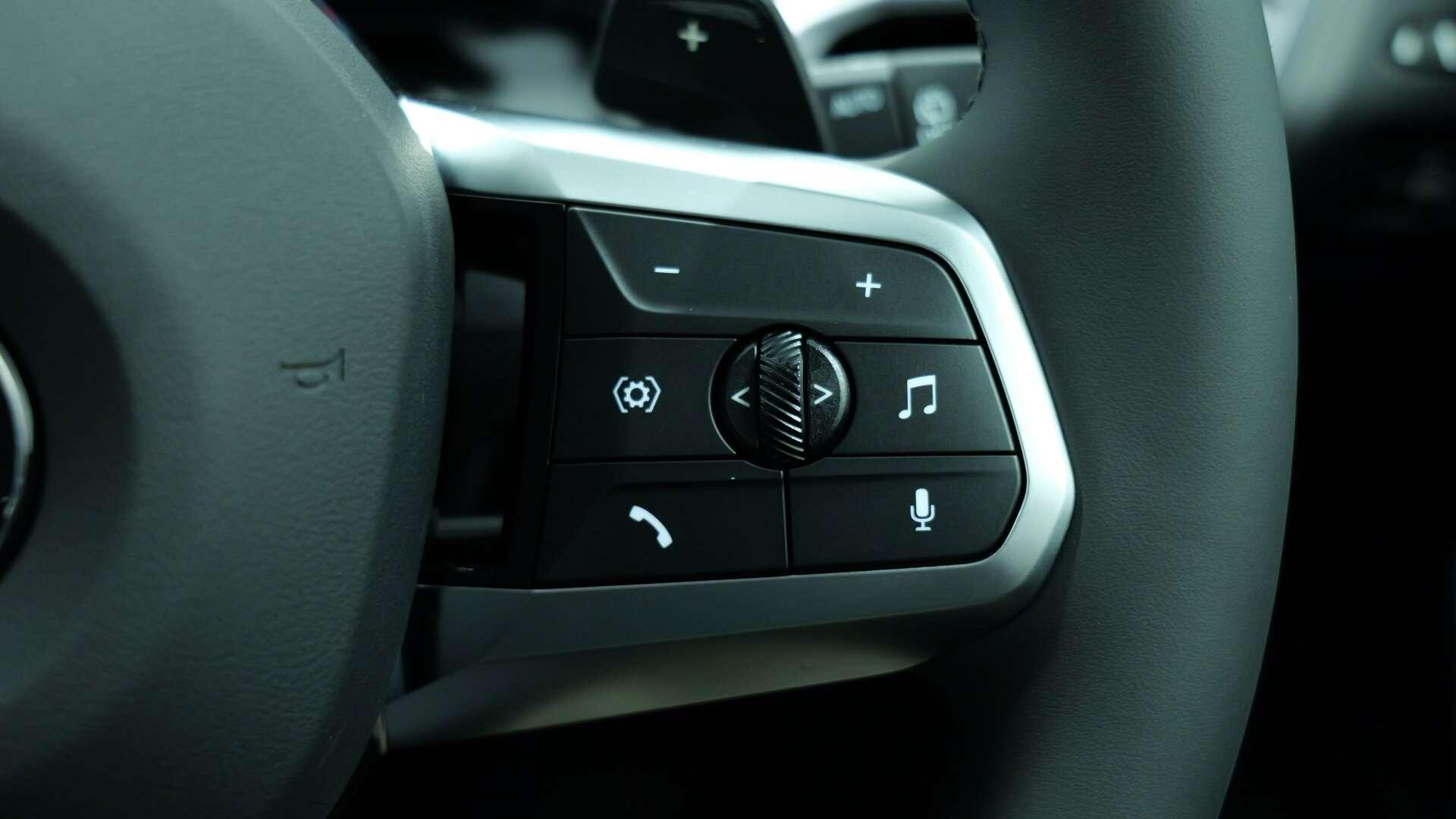 BMW 1 Series view 18