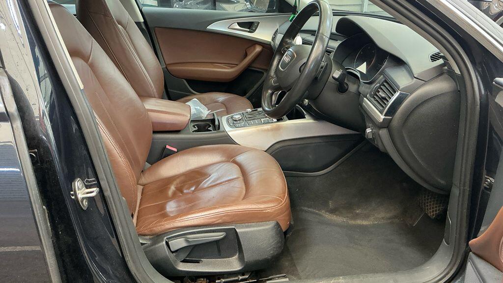 Audi A6 Avant view 2