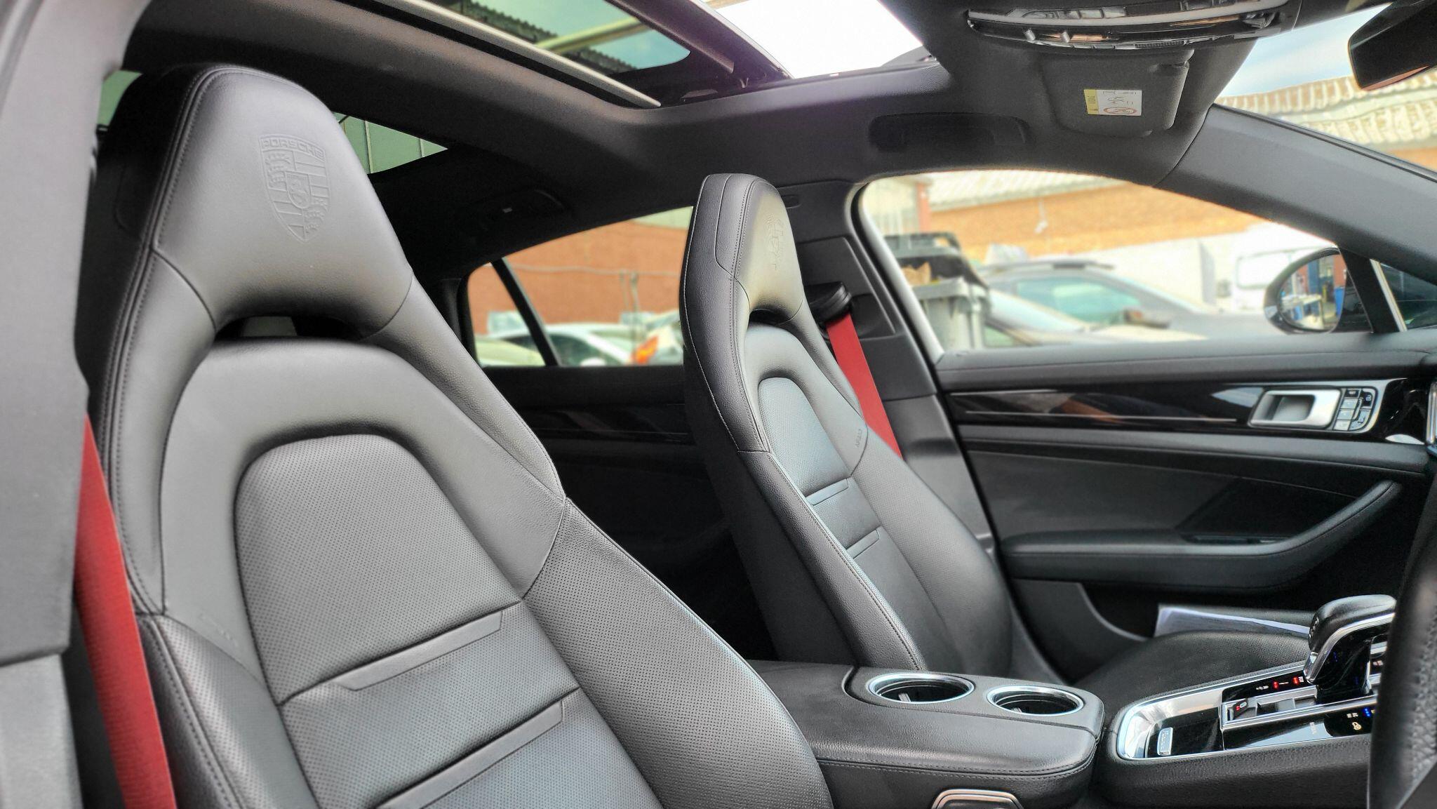 Porsche Panamera view 19