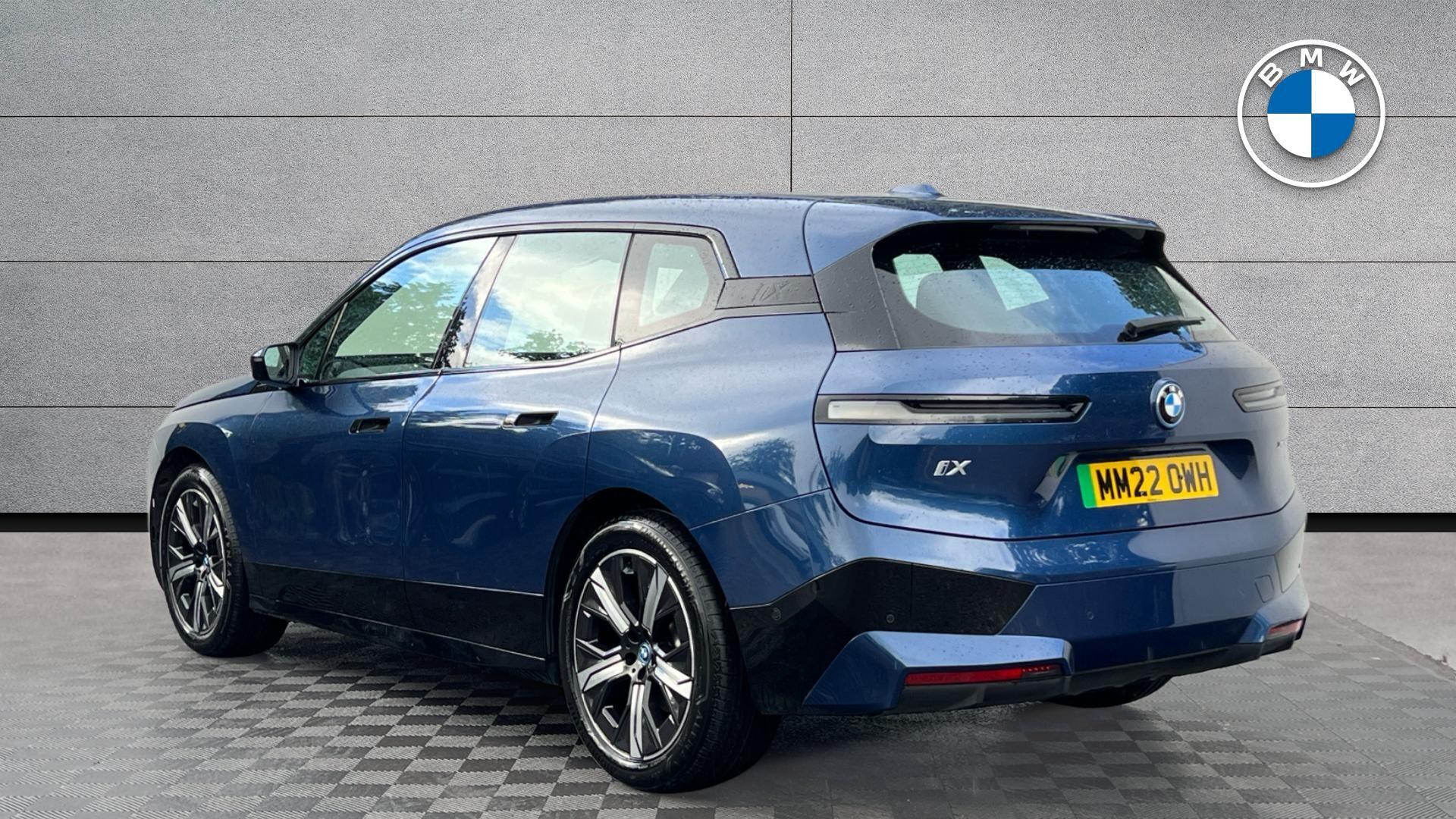 BMW Ix view 2