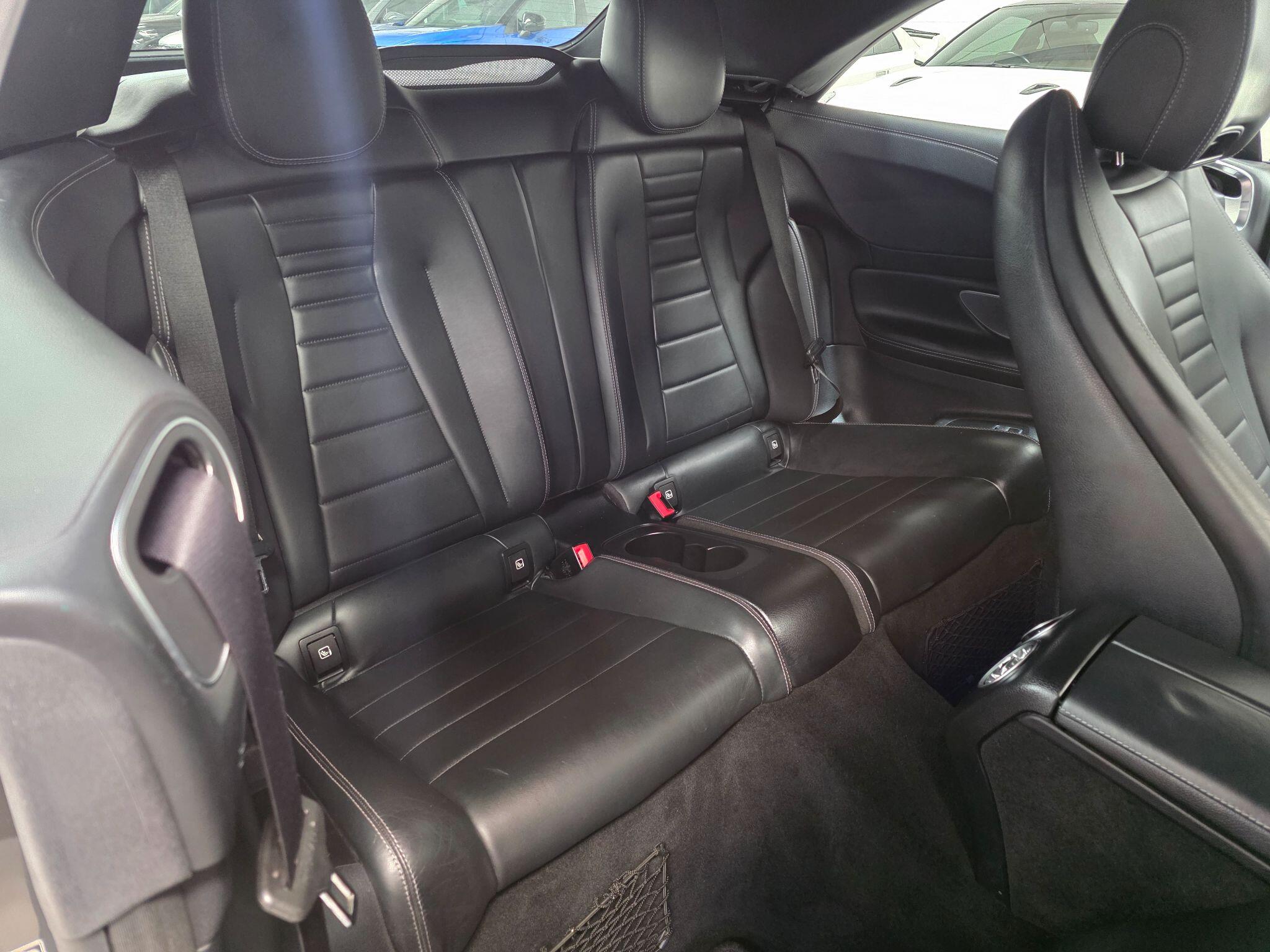 Mercedes-Benz E Class view 26