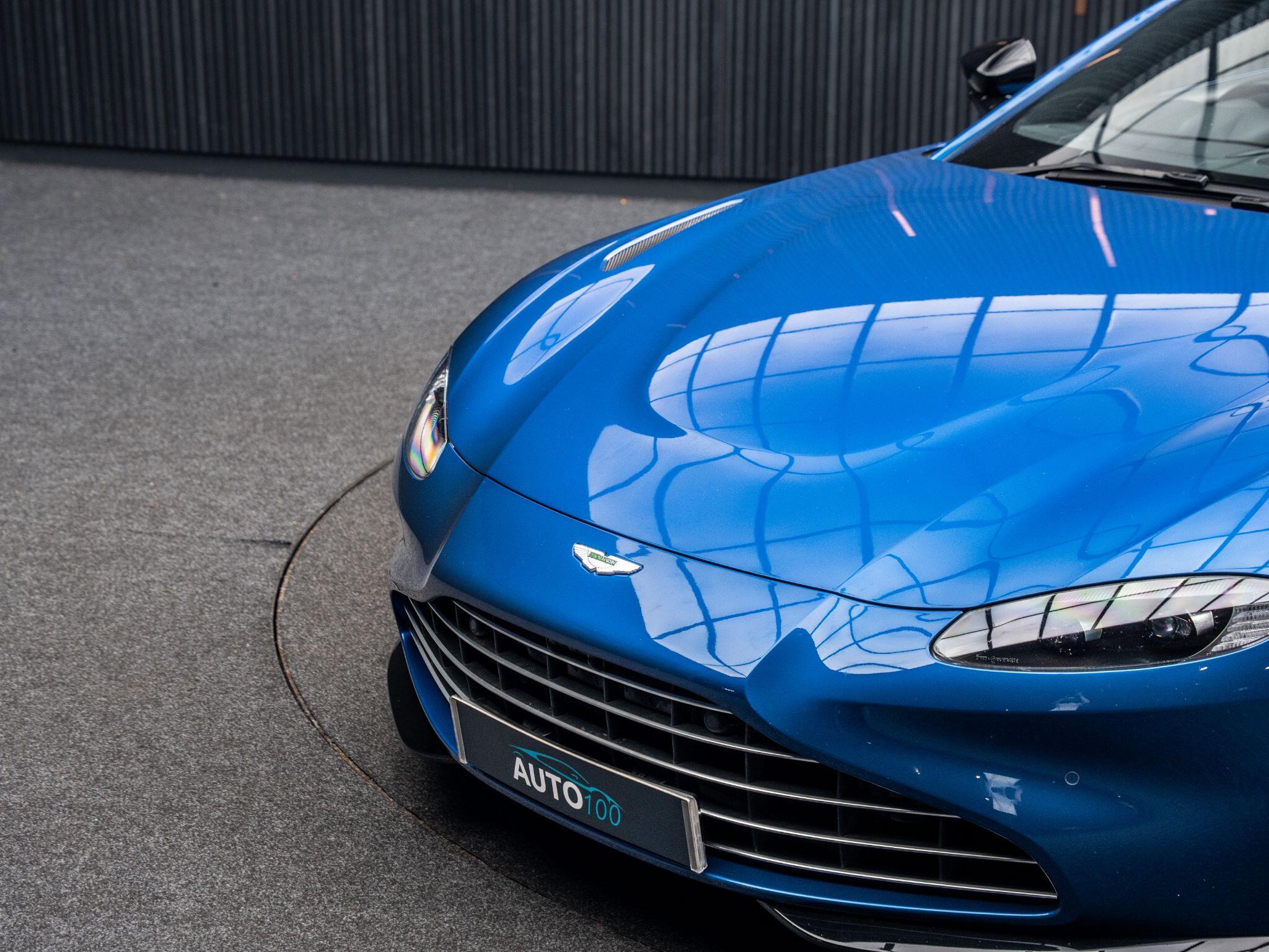 Aston Martin Vantage view 27