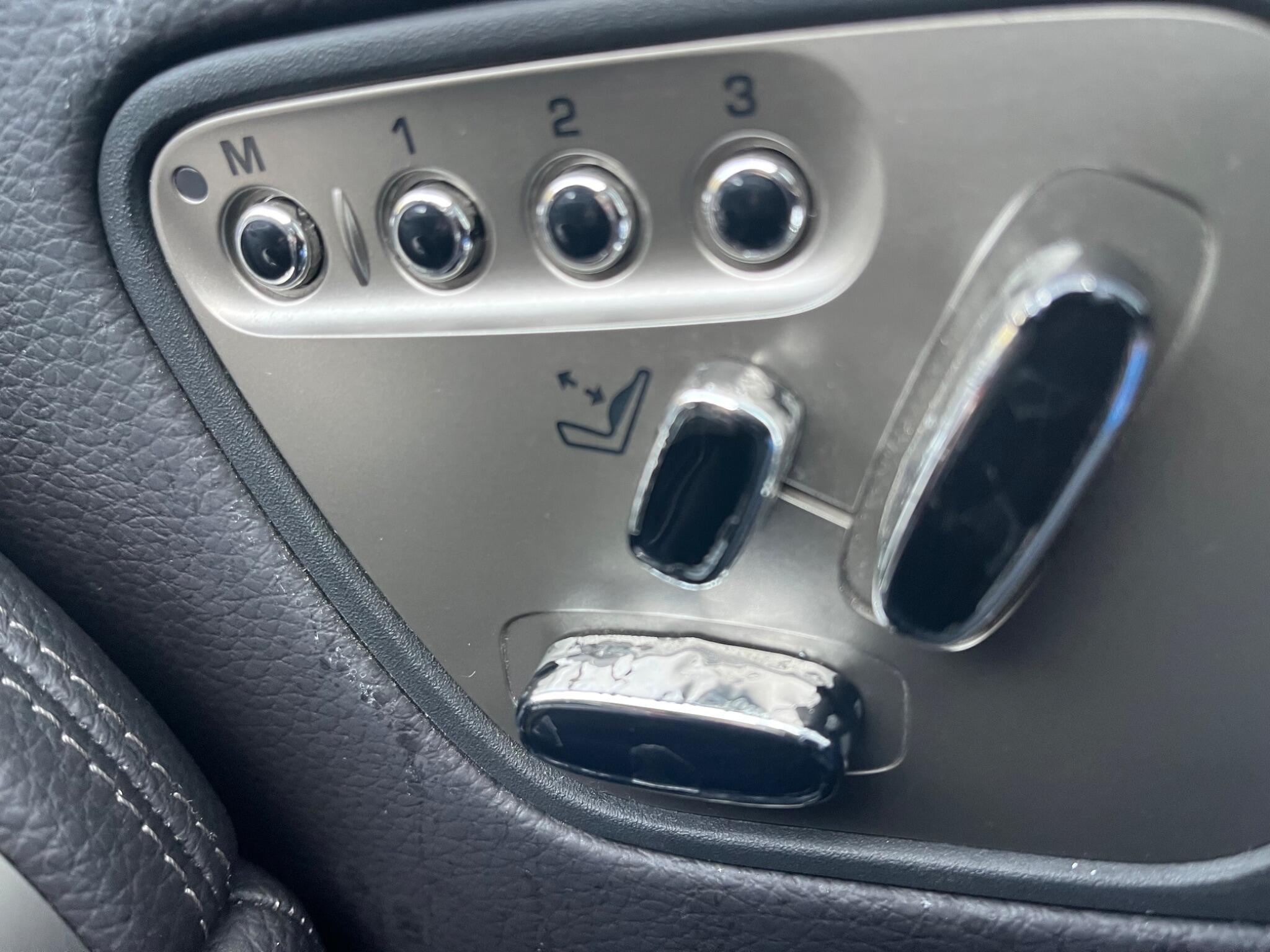 2010 Jaguar XK 5.0 V8 Auto Euro 5 2dr • 88,000 miles image 27