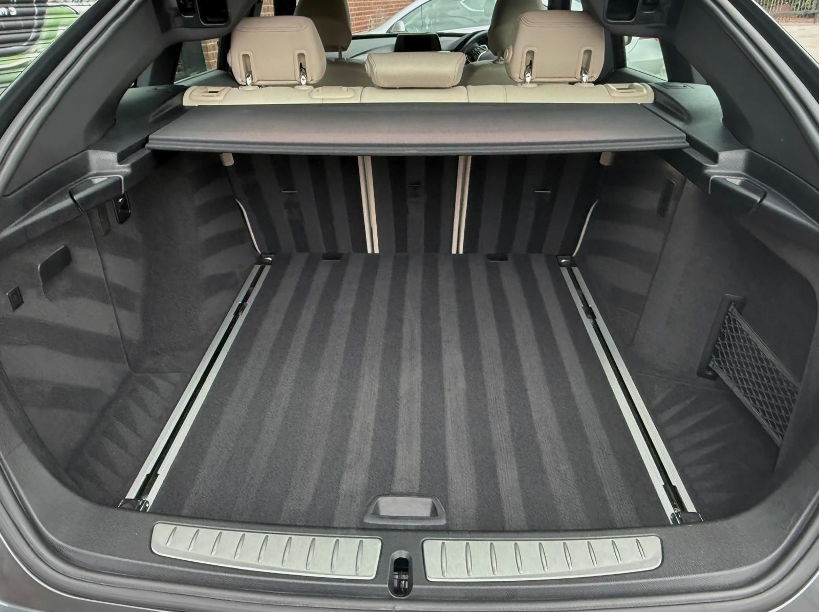 BMW 3 Series view 55