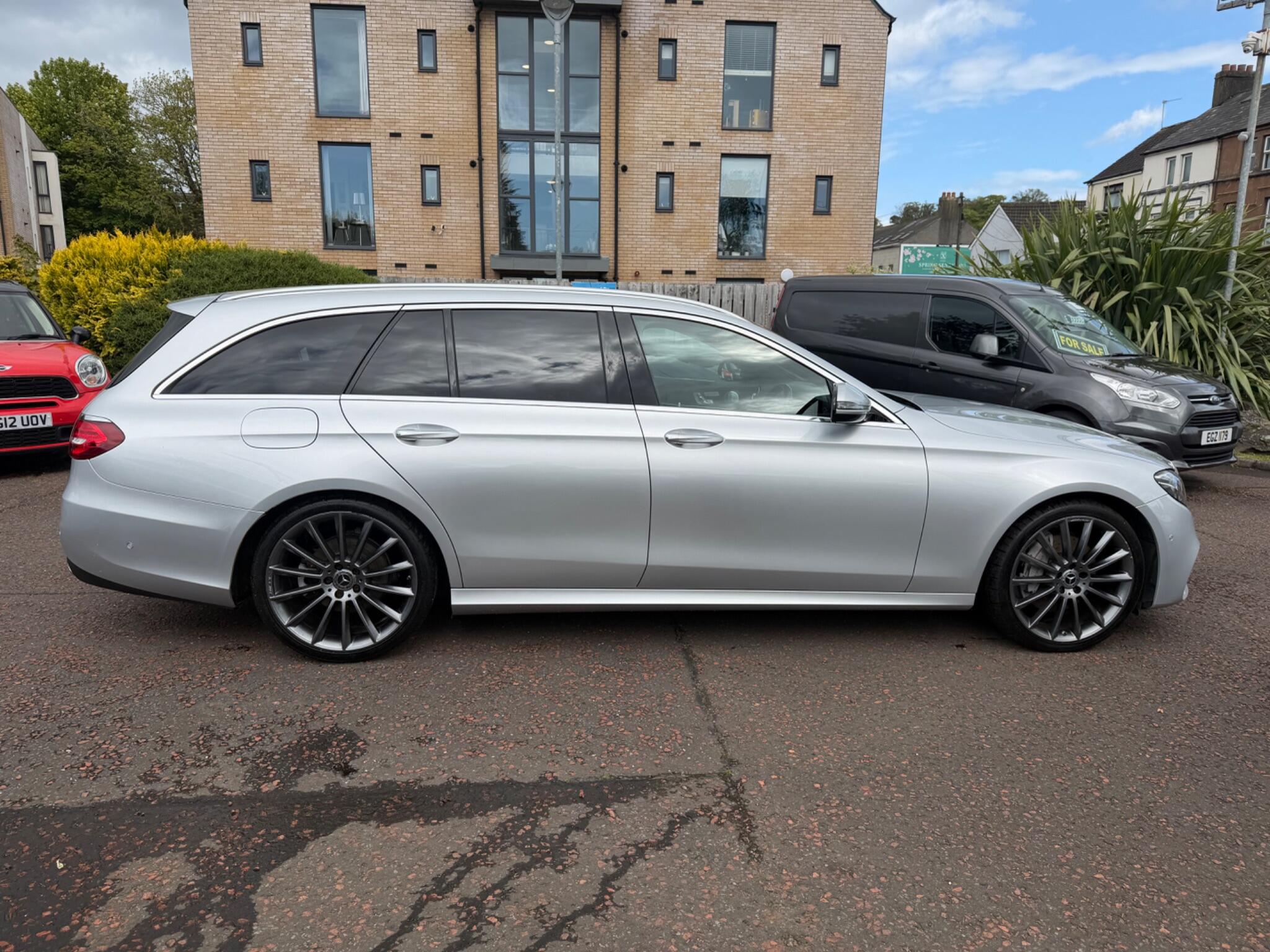 Mercedes-Benz E Class view 8