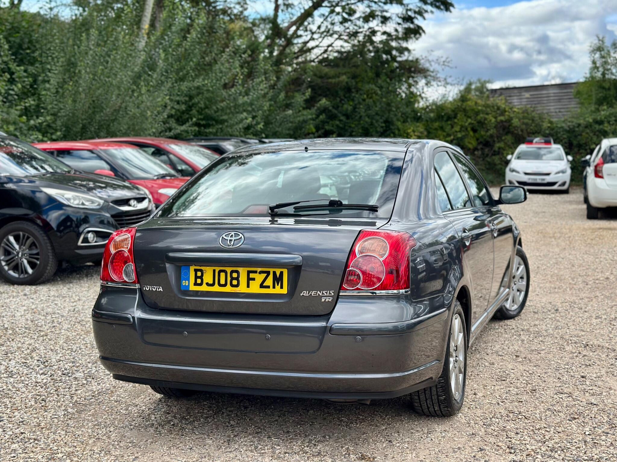 Toyota Avensis view 13