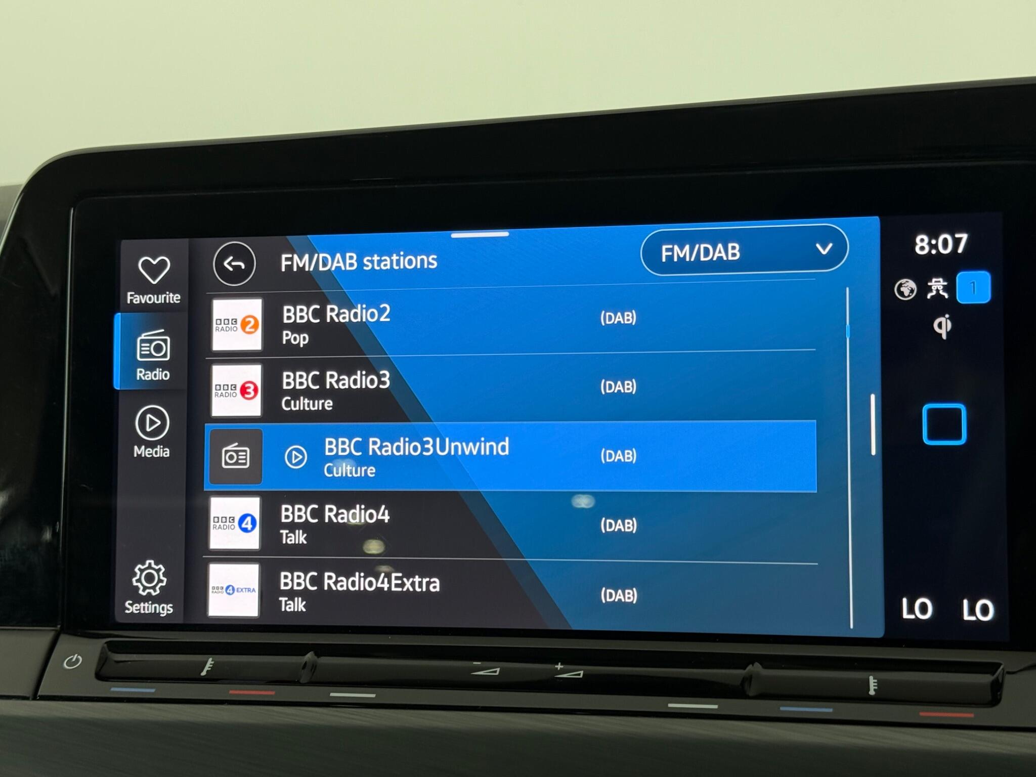 Volkswagen Golf view 23