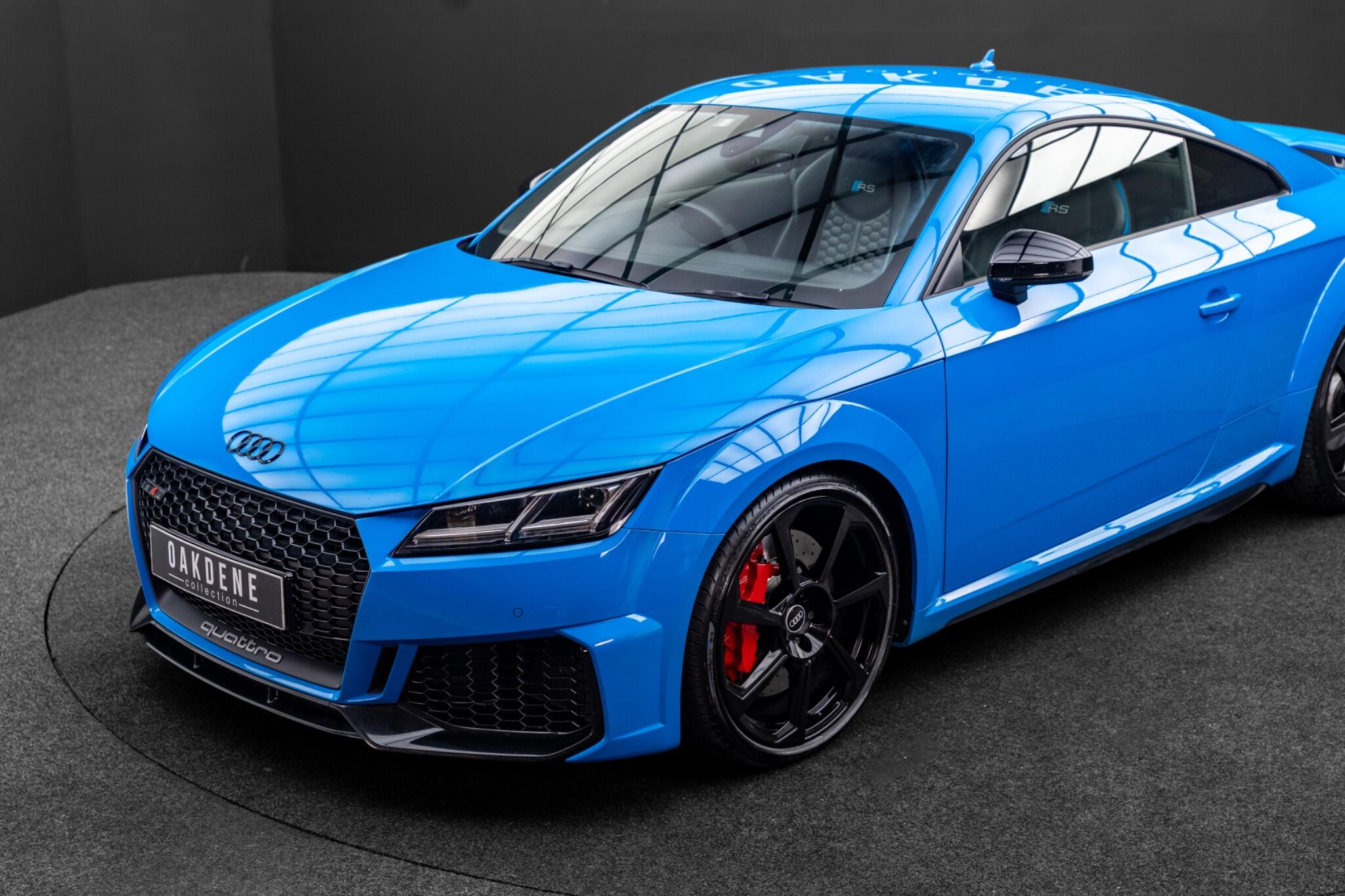 Audi TT RS view 13