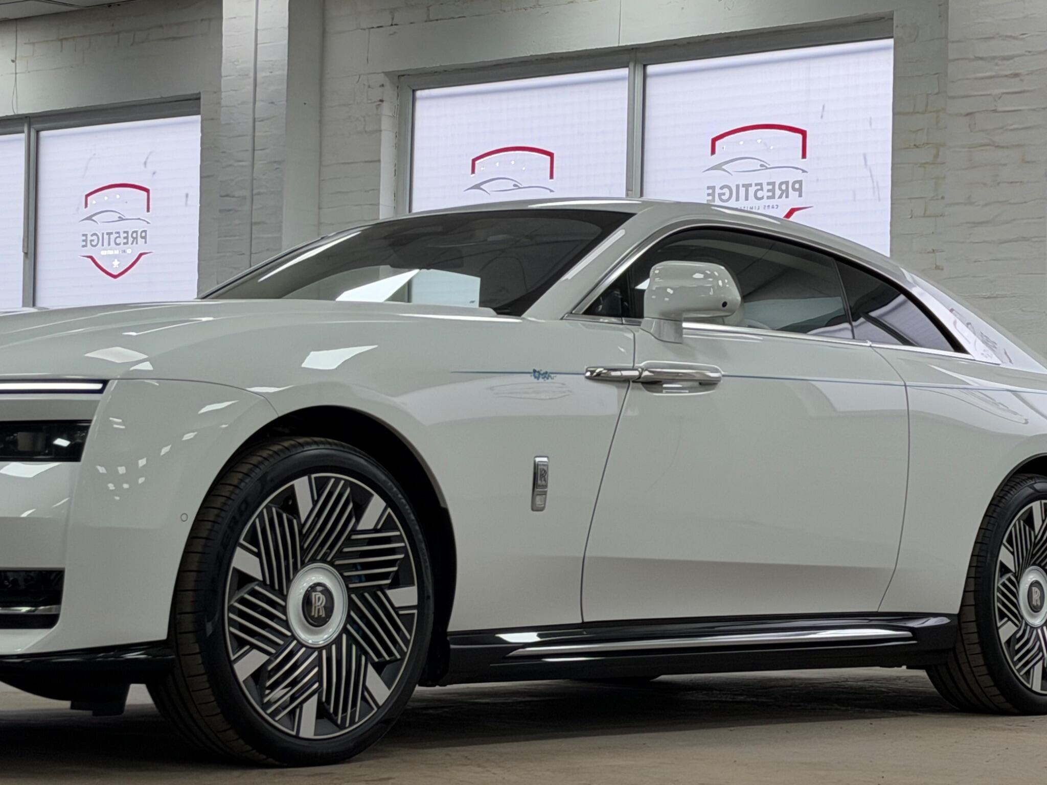 Rolls-Royce Spectre view 15