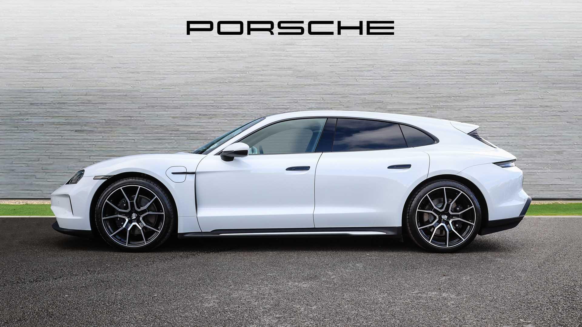 Porsche Taycan view 8