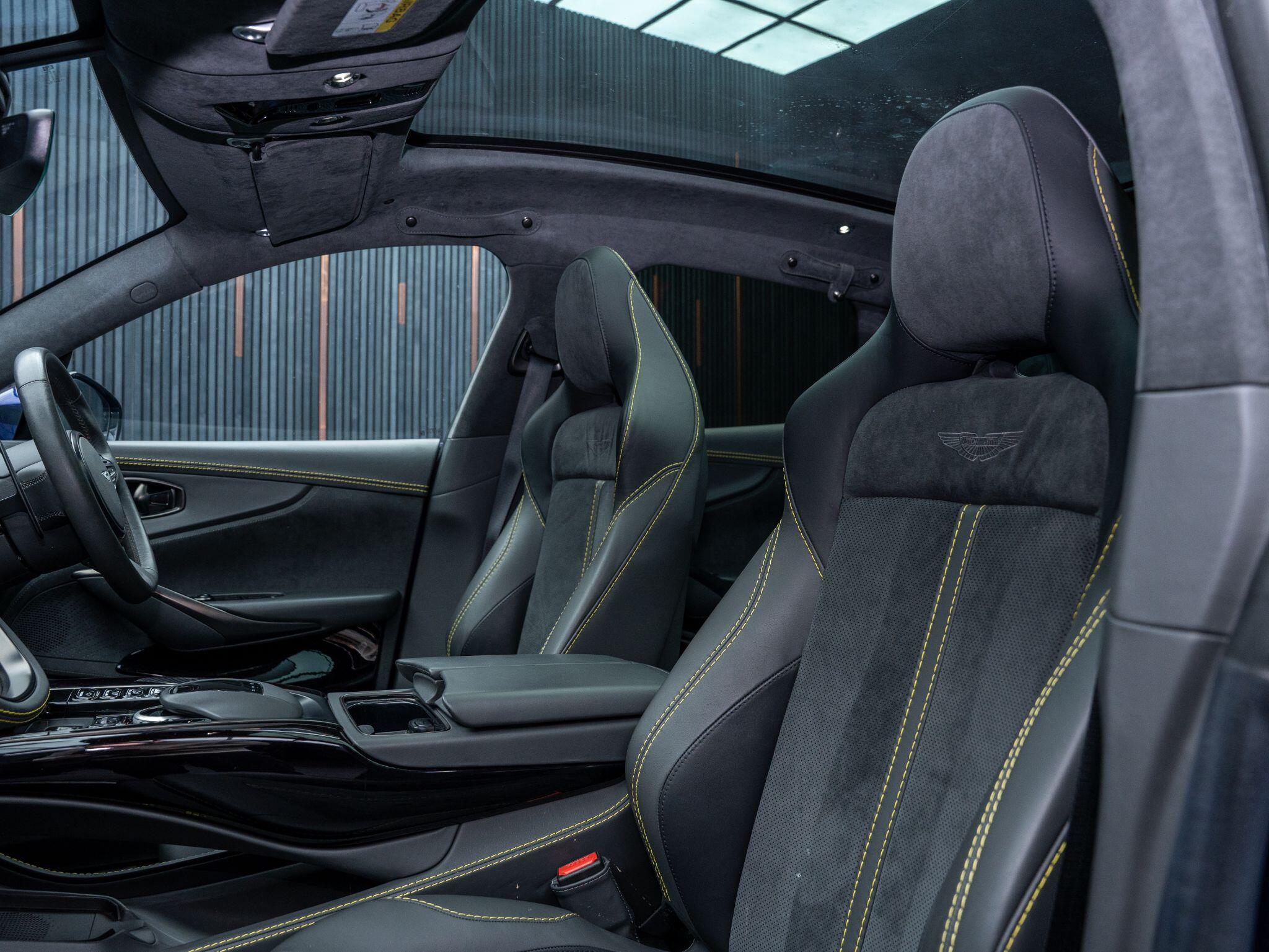 Aston Martin DBX view 34