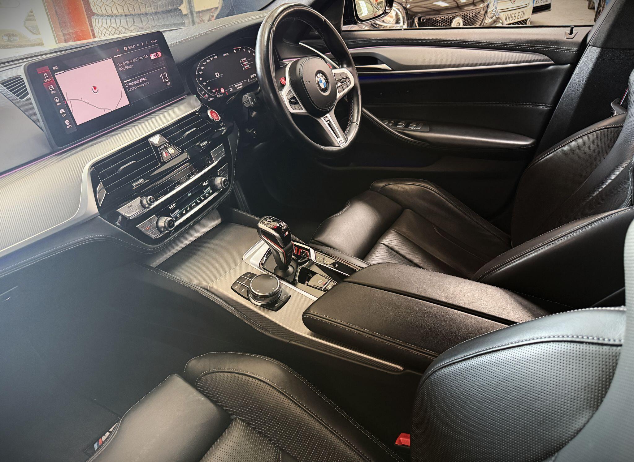 BMW M5 view 6