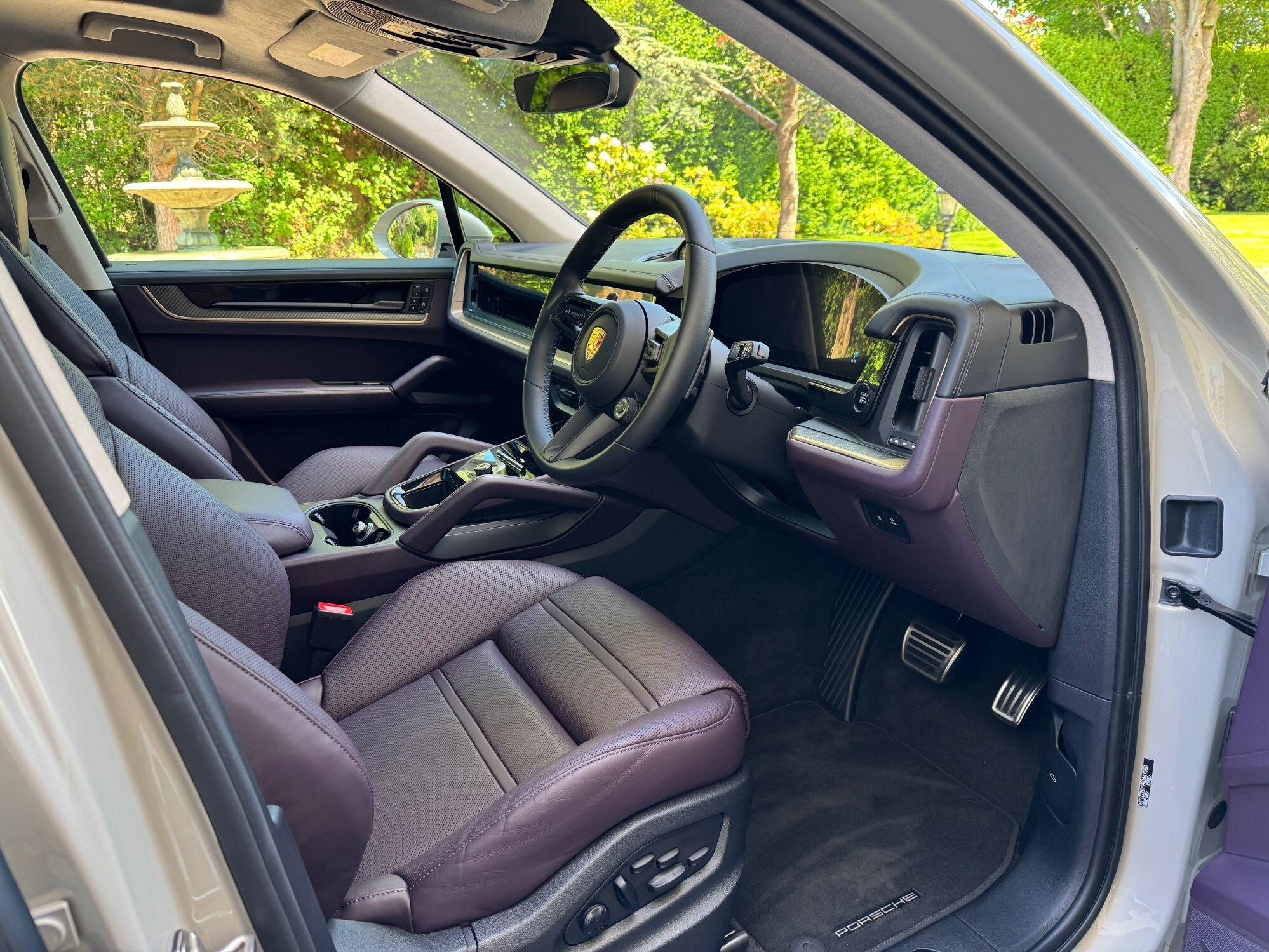 Porsche Cayenne view 30