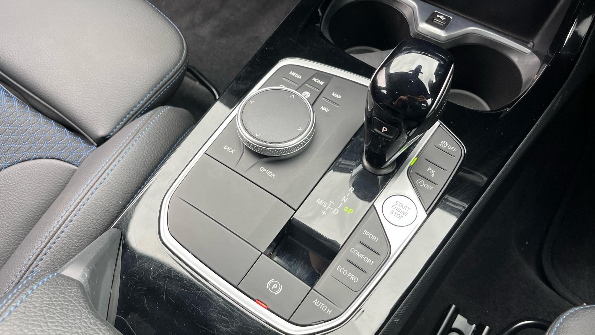BMW 1 Series view 19