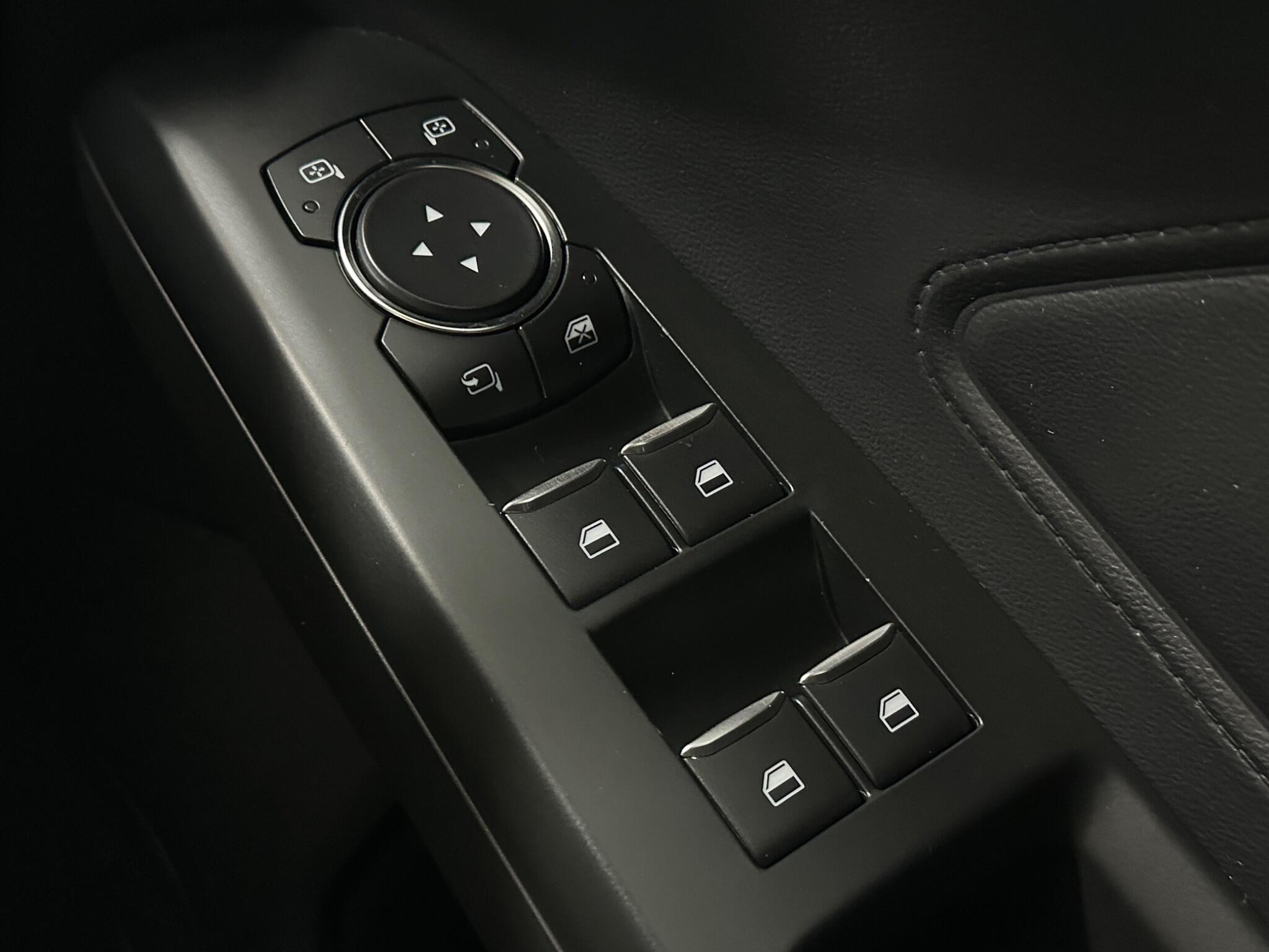 Ford Focus view 19