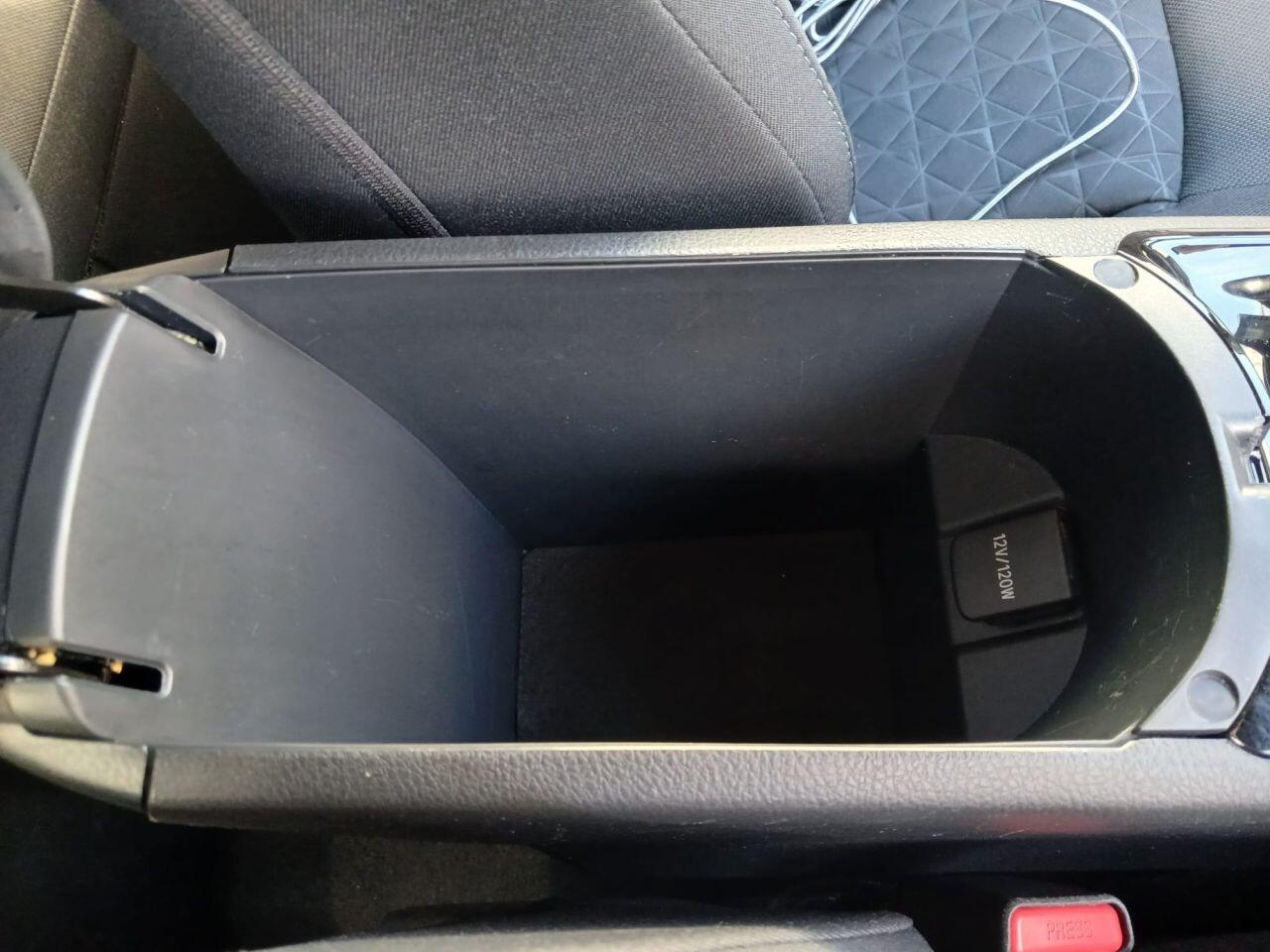 Toyota C-HR view 48