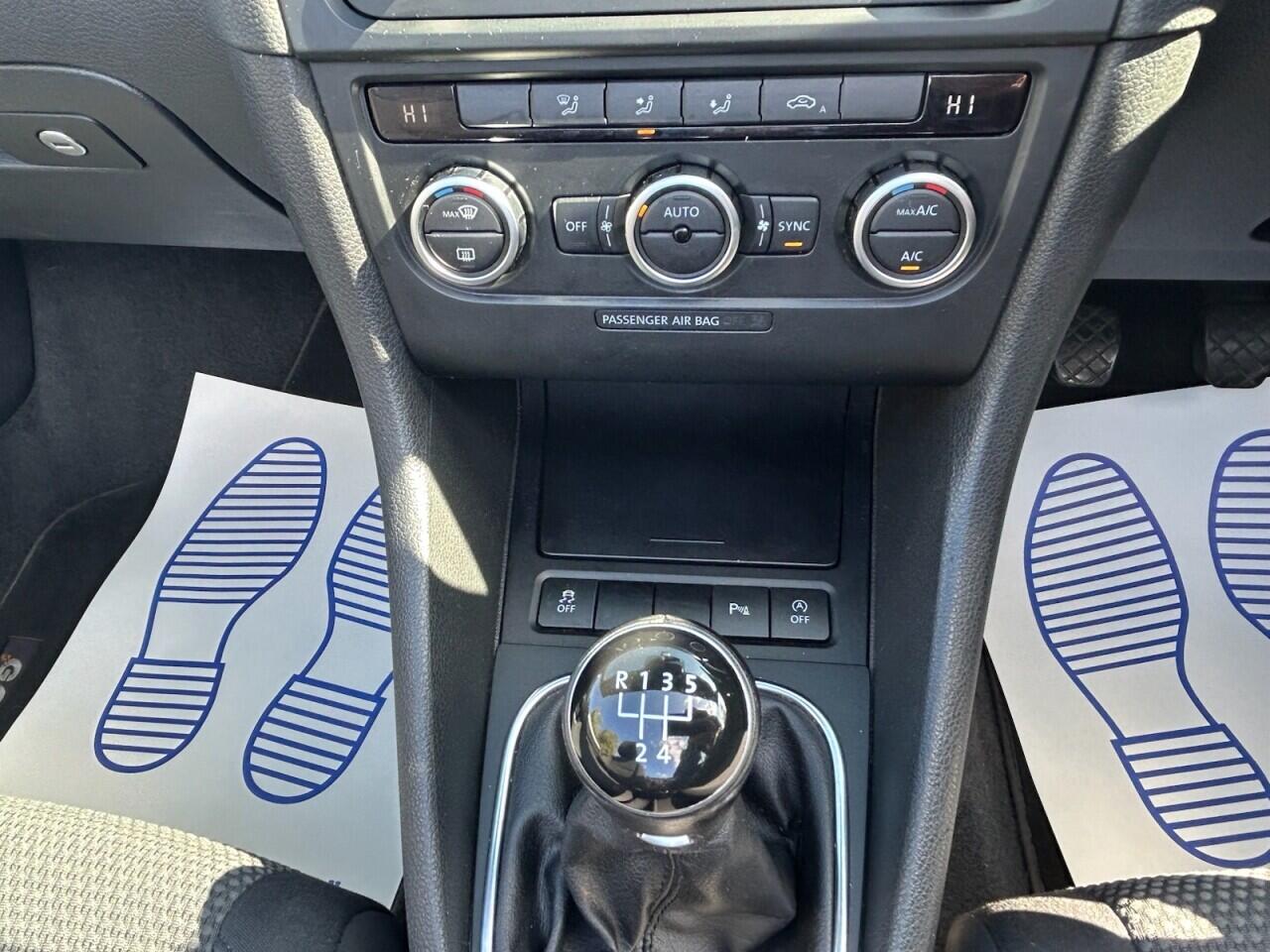 Volkswagen Golf view 33