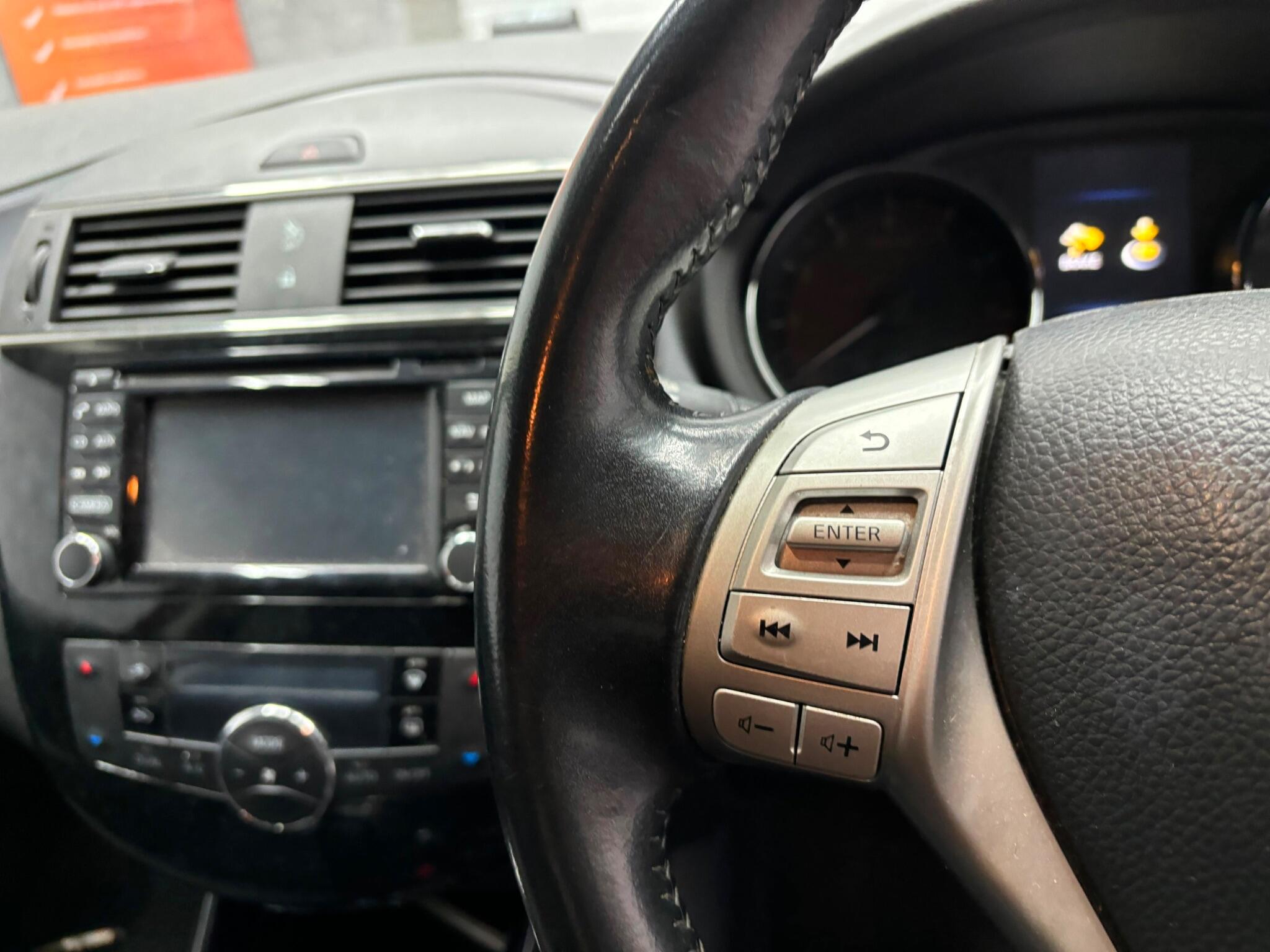 Nissan Pulsar view 13