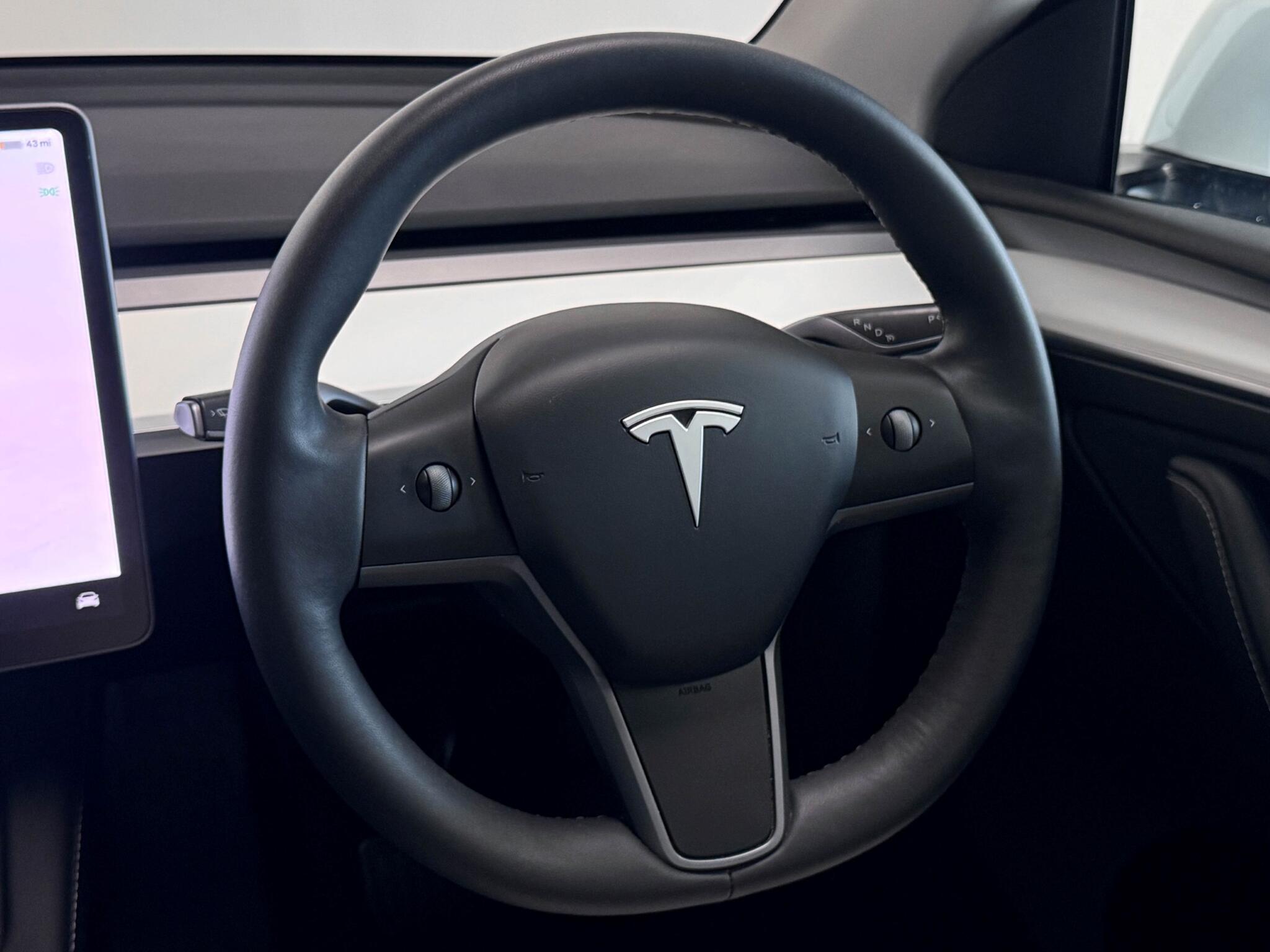 Tesla Model Y view 17